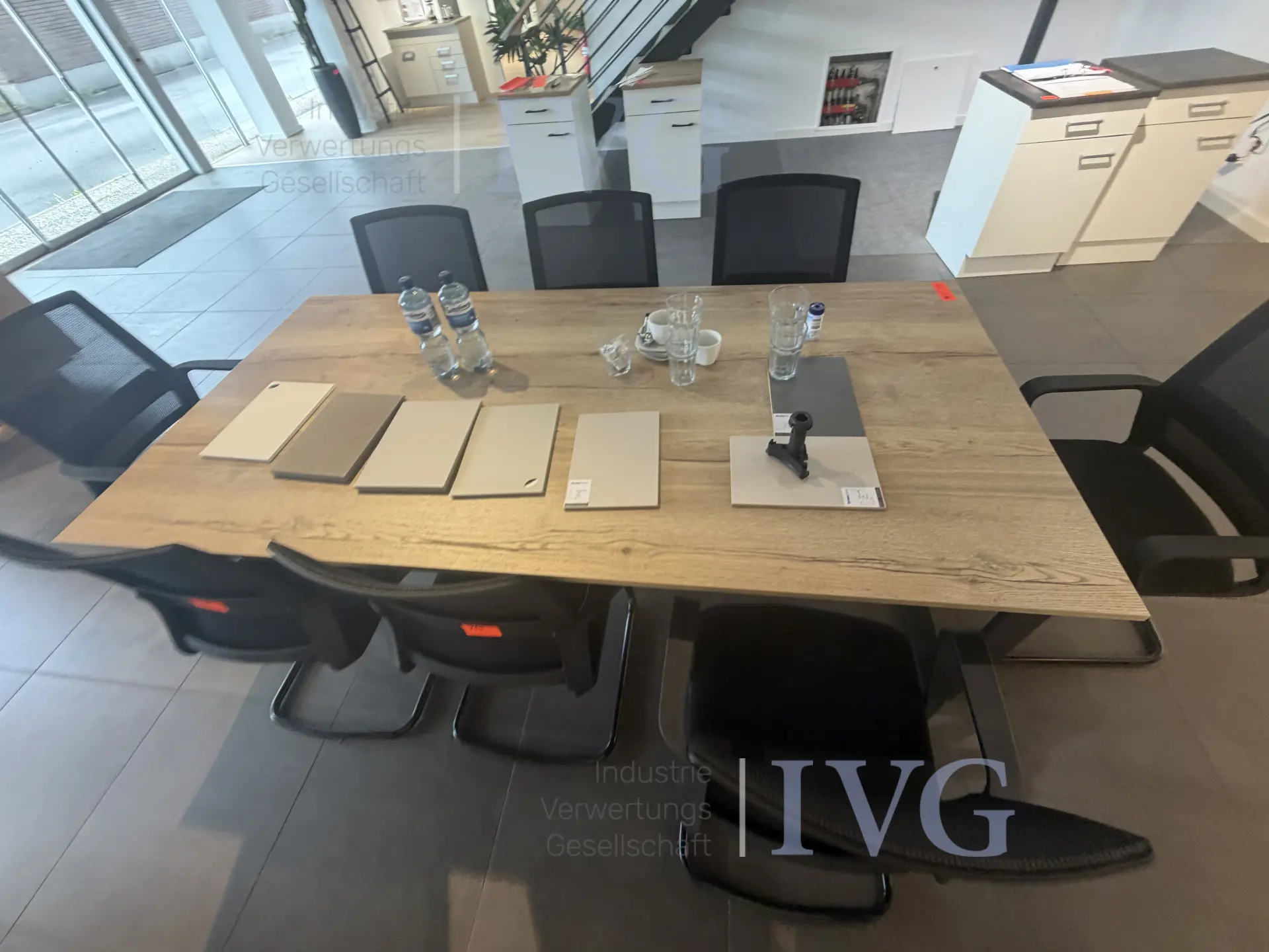 vergadertafel – foto 7 – kavel bij IVG, Rödinghausen