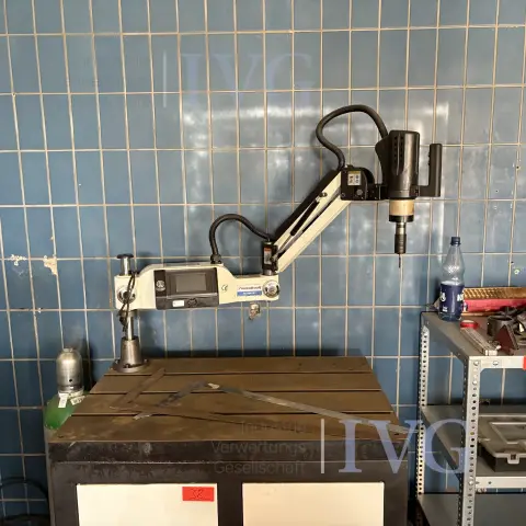 Резьбонарезной кронштейн METALLKRAFT GS1100-16 E