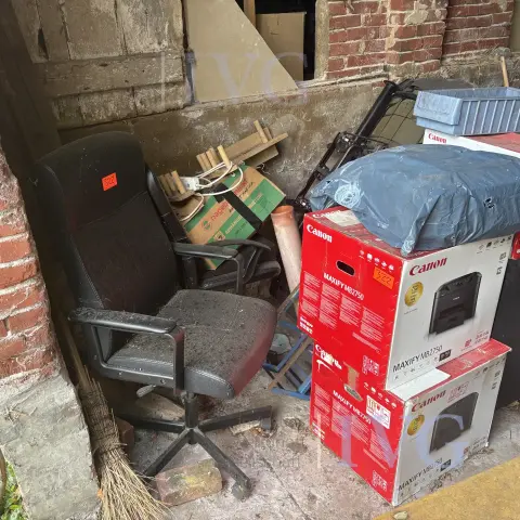 Lot of office accessories