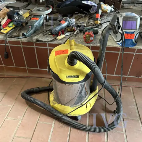 Industrial vacuum cleaner KÄRCHER MV 2 Premium