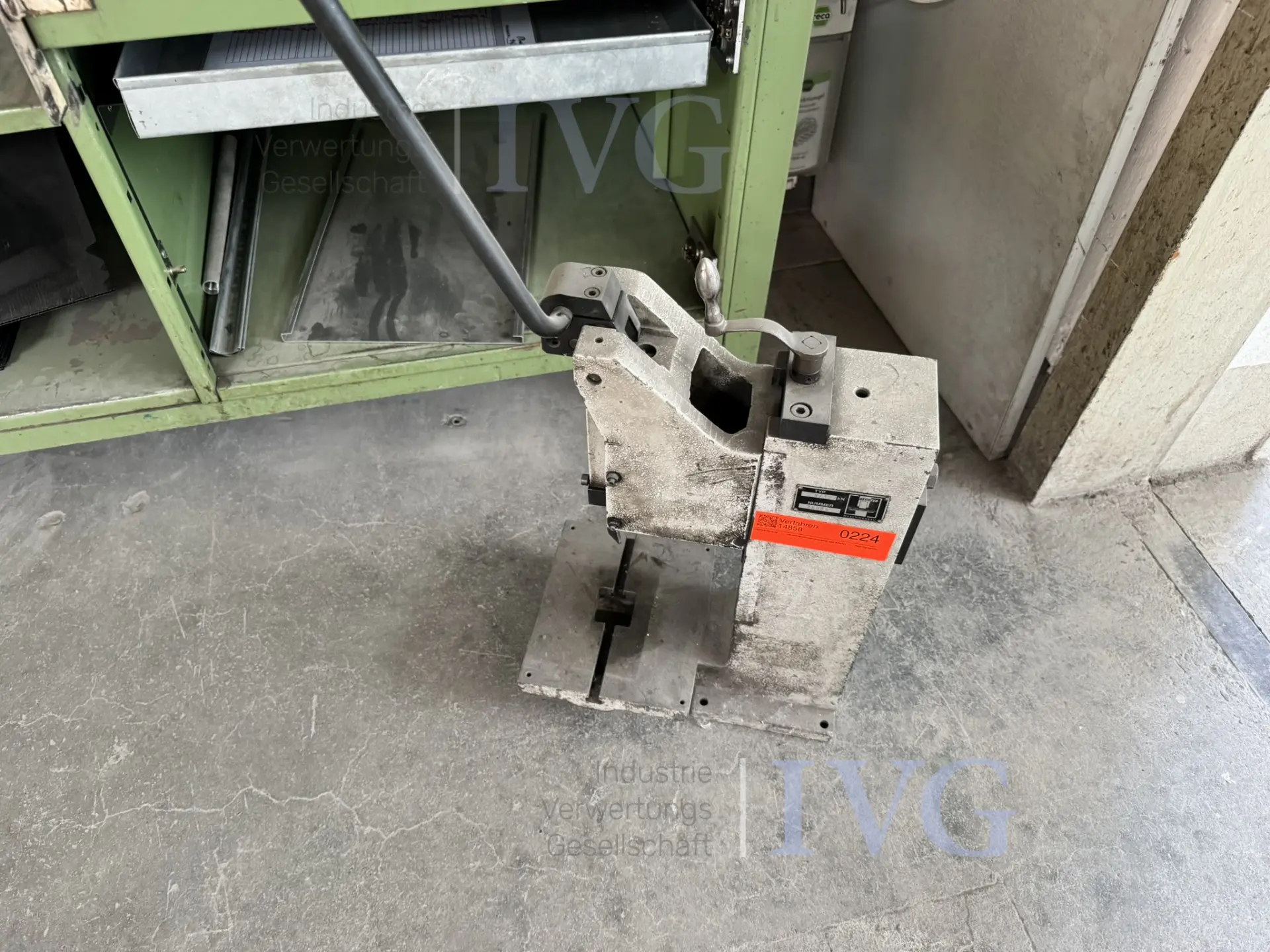 GECHTER Handpresse 8/12 kN – kavel bij IVG, Gaimersheim