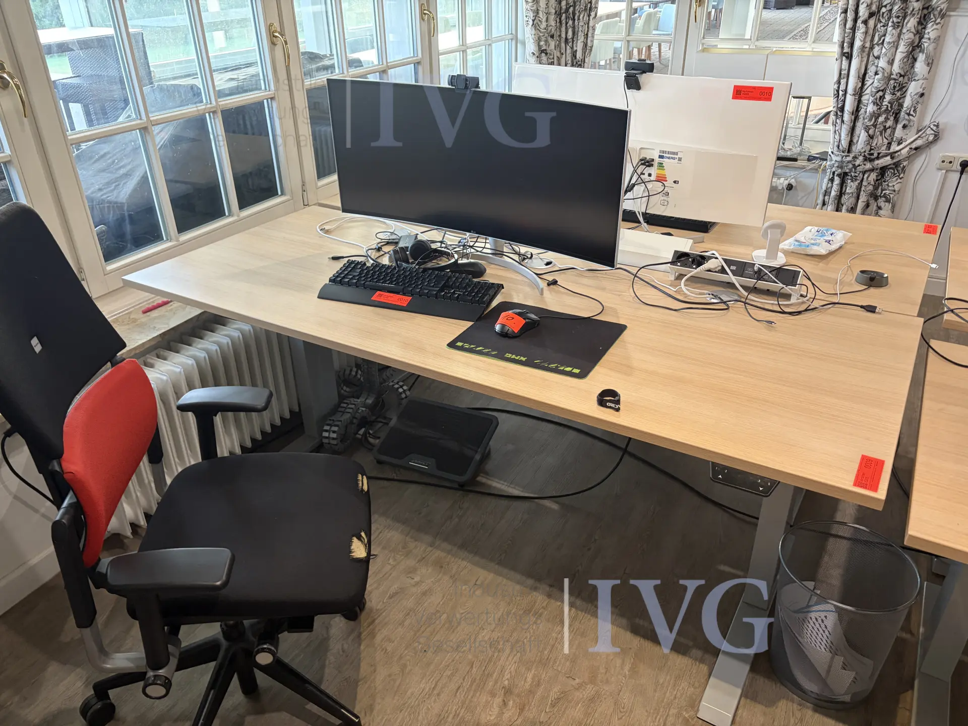 elektrisch in hoogte verstelbare bureaus – foto 2 – kavel bij IVG, Bad Salzuflen