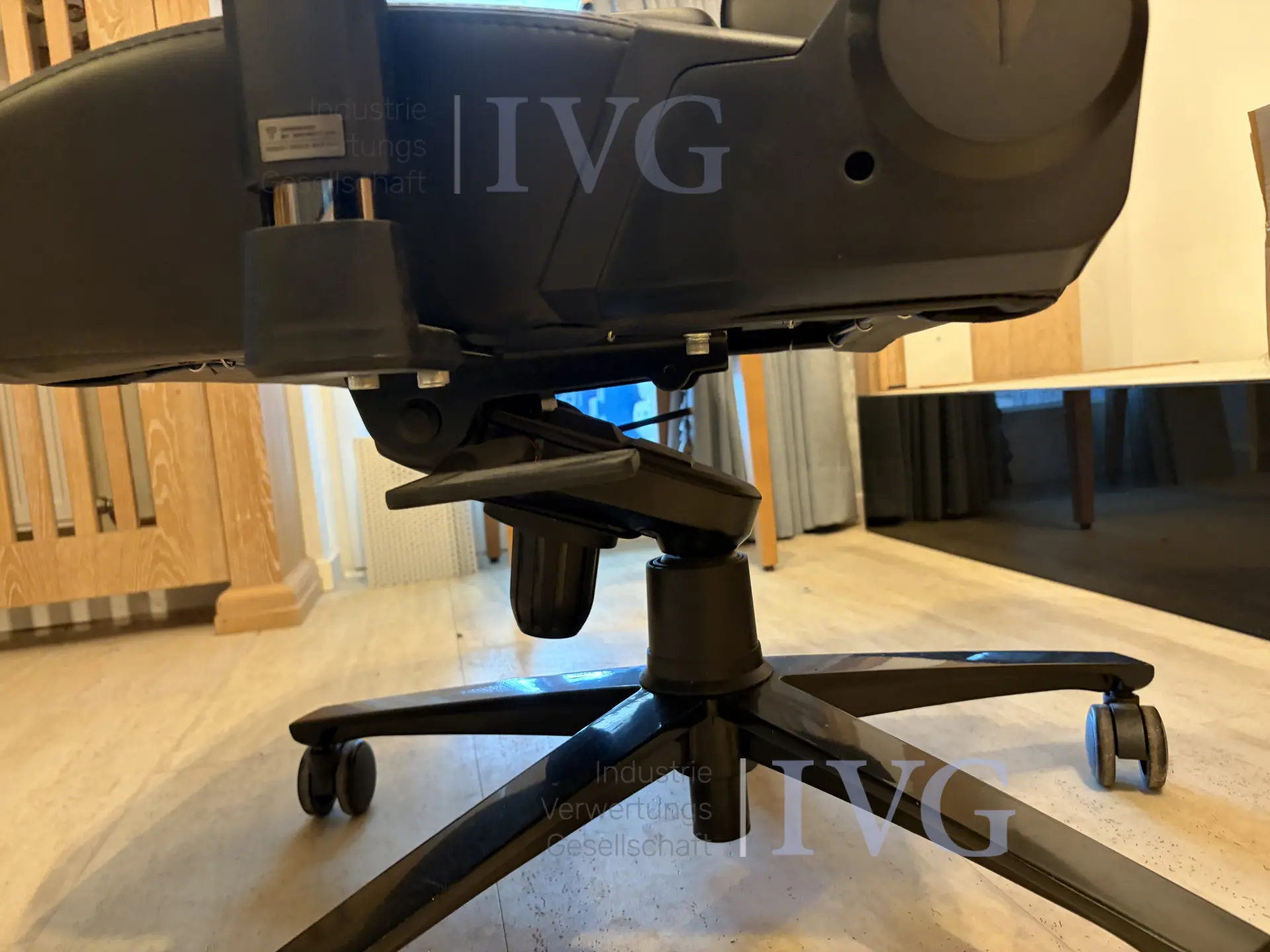 elektrisch höhenverstellbarer Schreibtisch MAGNUS – foto 14 – kavel bij IVG, Bad Salzuflen