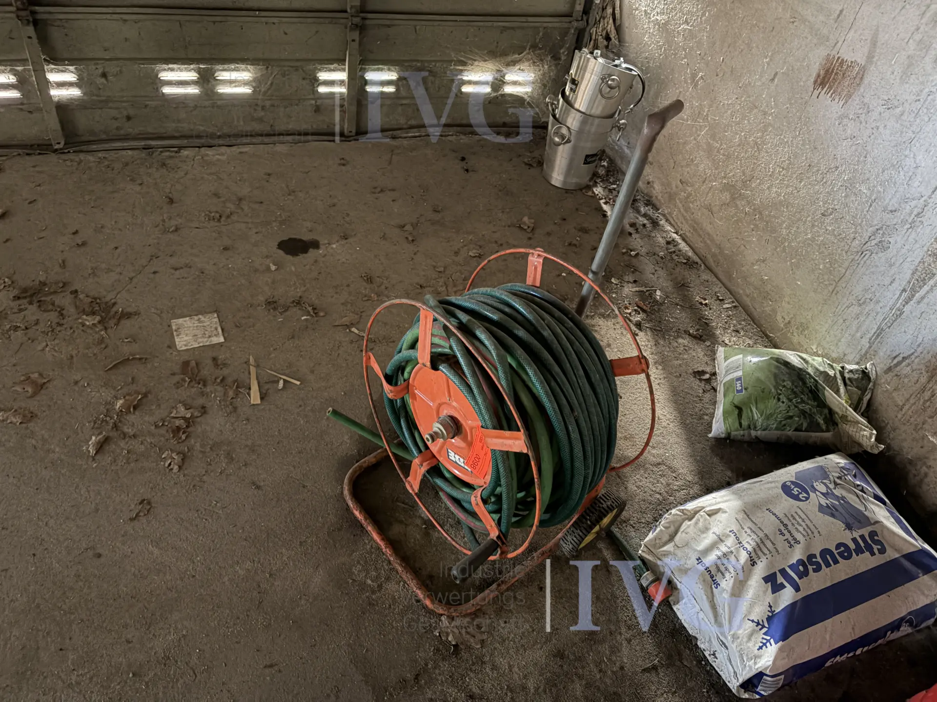 mobile Gartenschlauchtrommel (orange) – foto 2 – kavel bij IVG, Bad Salzuflen