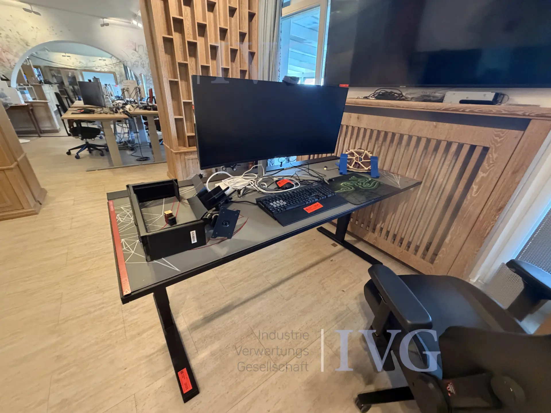 elektrisch höhenverstellbarer Schreibtisch MAGNUS – foto 3 – kavel bij IVG, Bad Salzuflen