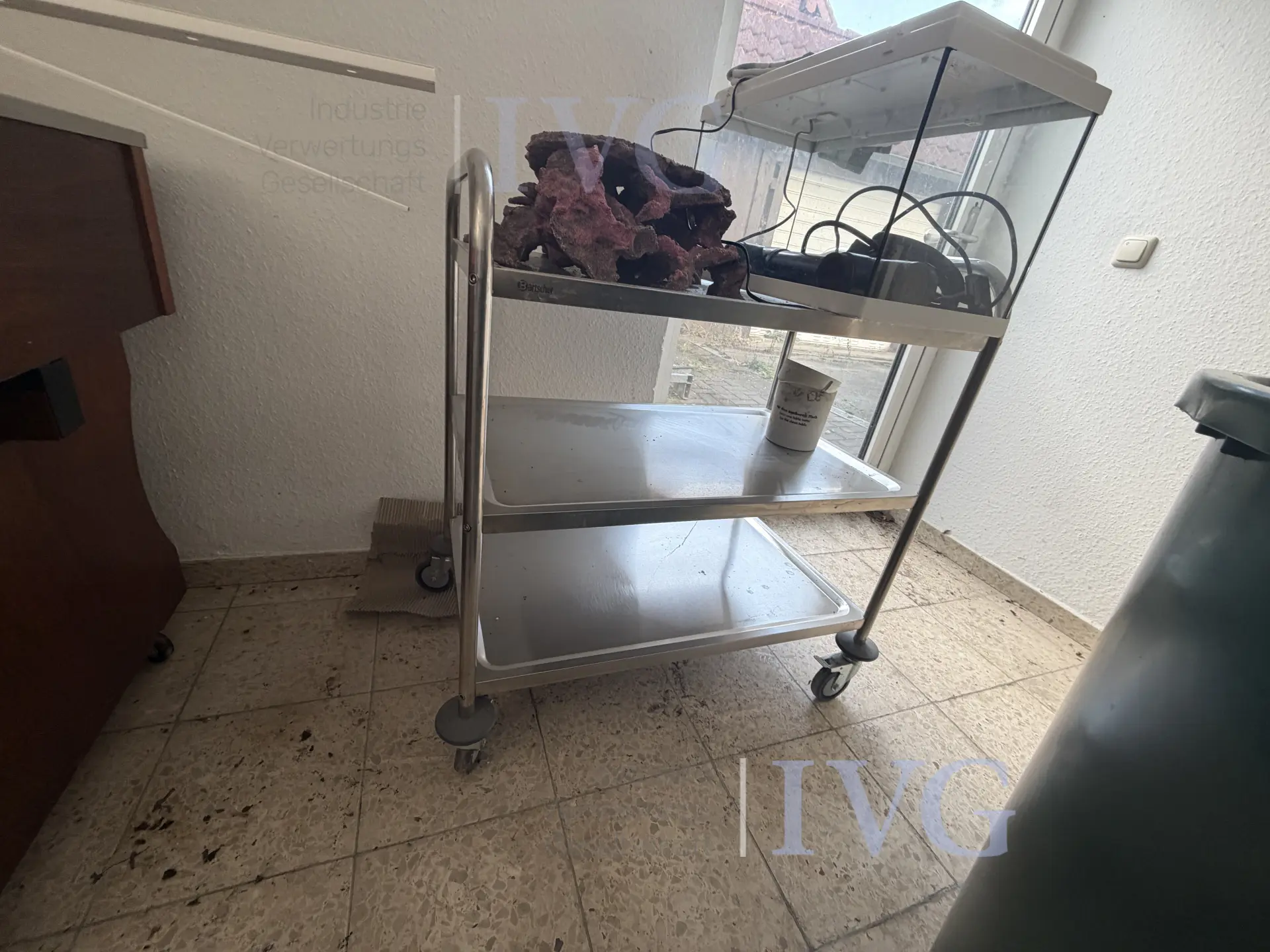 VA-verplaatsbare kar – foto 2 – kavel bij IVG, Bad Salzuflen