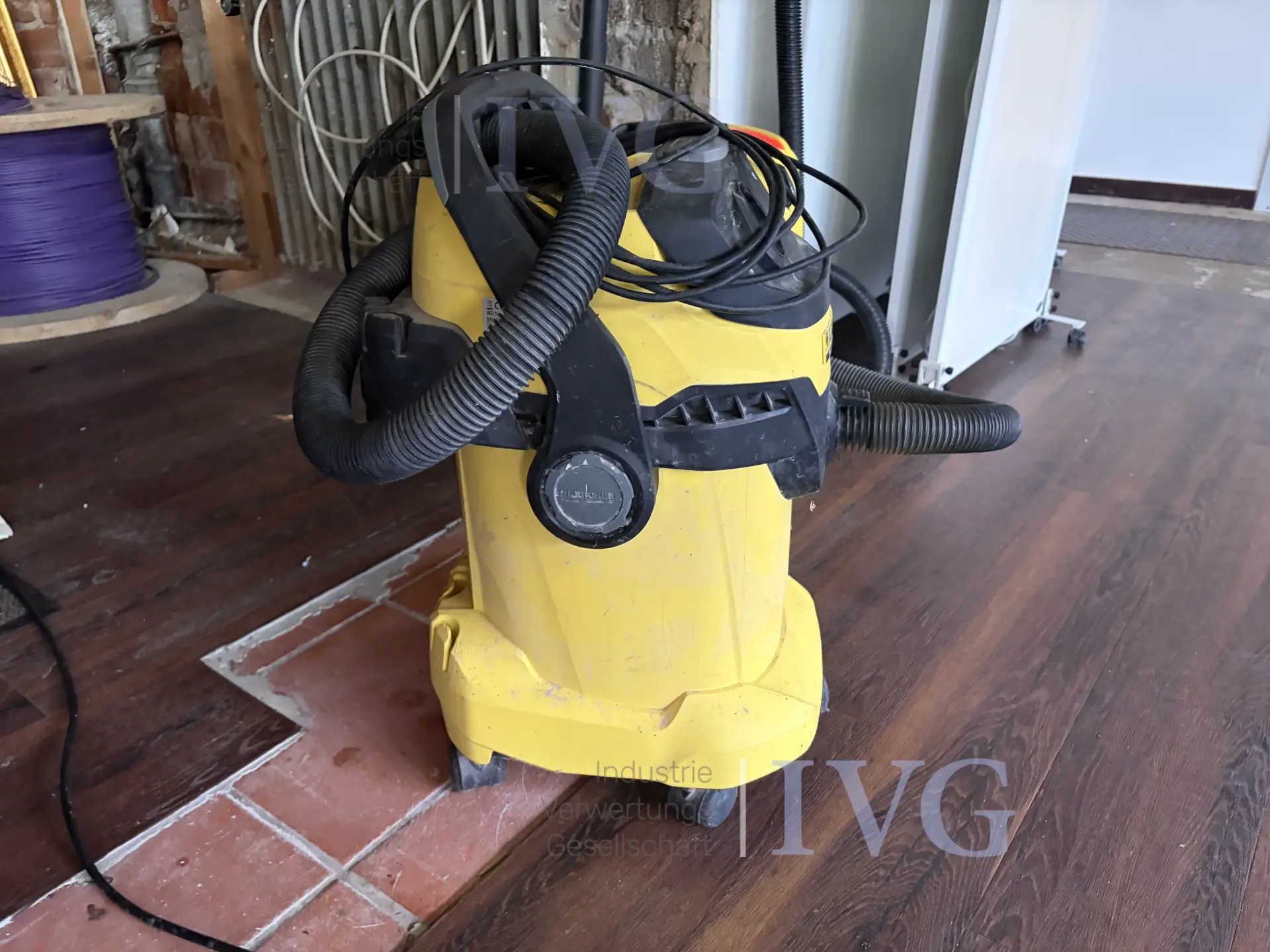 Industriële stofzuiger KÄRCHER WD 5 – foto 3 – kavel bij IVG, Bad Salzuflen