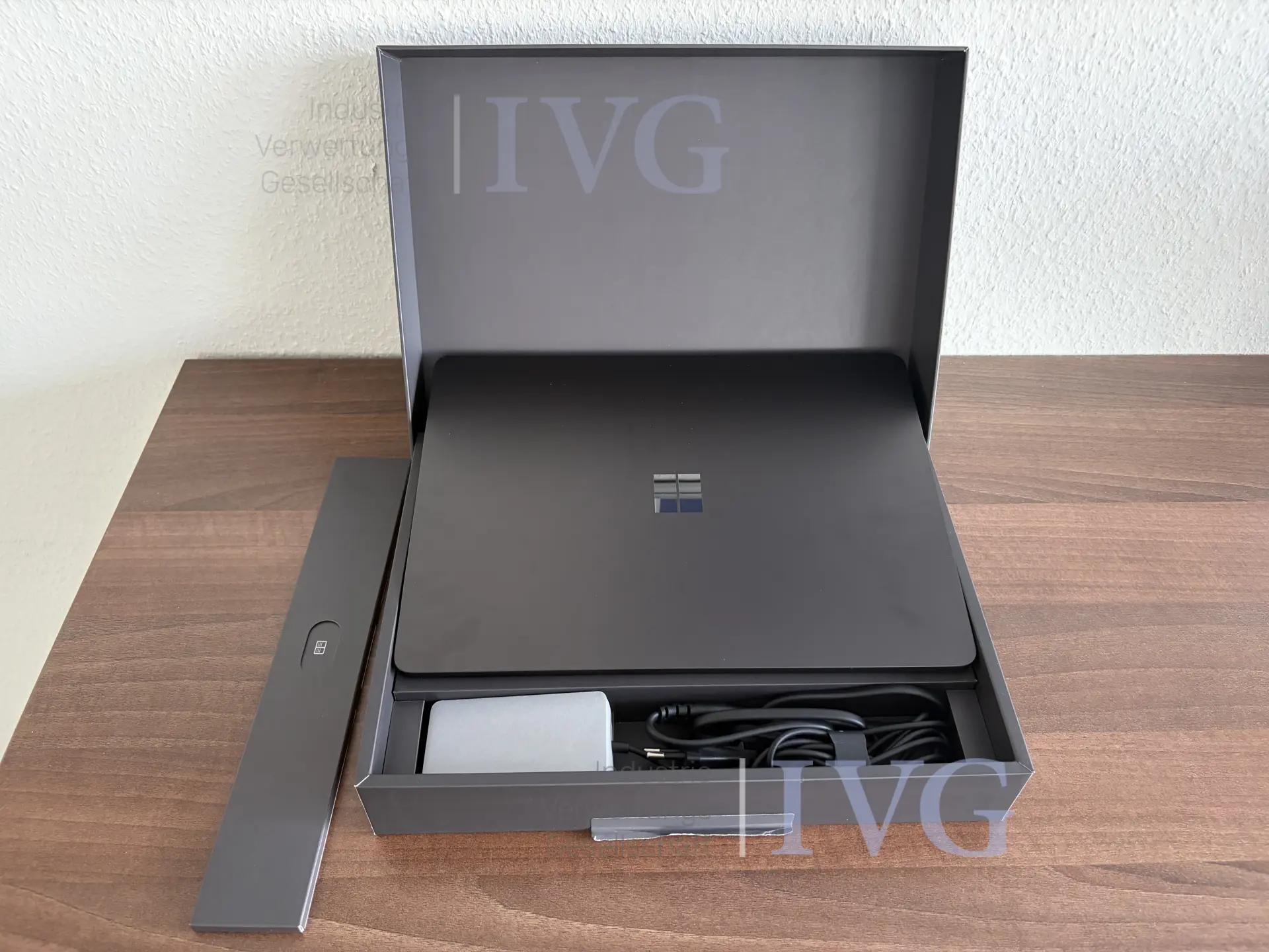 Notebook MICROSOFT Surface 2036 – foto 3 – kavel bij IVG, Bad Salzuflen