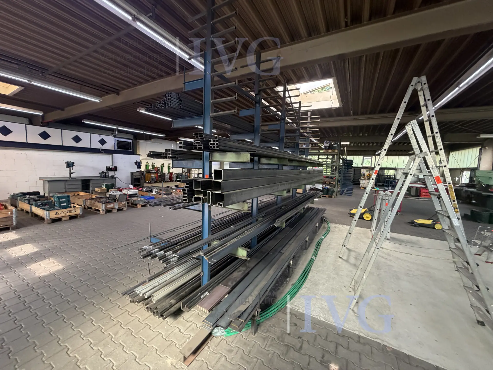 Kragarmregal (blau) – foto 2 – kavel bij IVG, Gütersloh