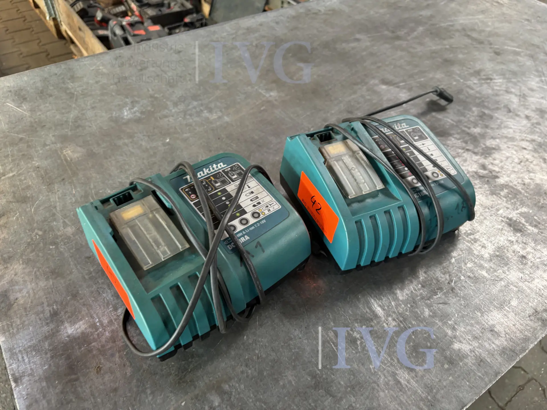 Ladegeräte MAKITA DC18RA – foto 5 – kavel bij IVG, Gütersloh