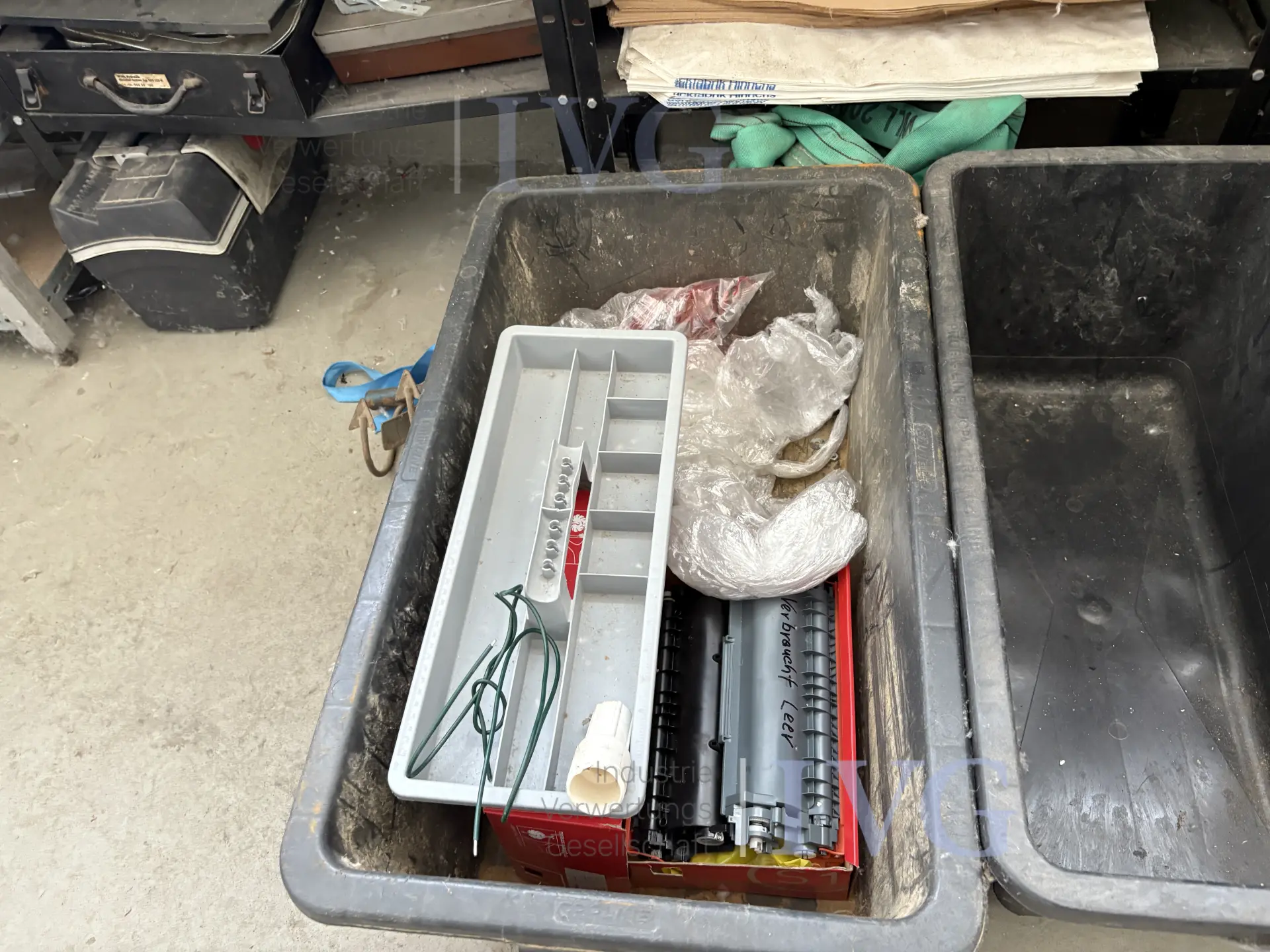 Posten Alt-Elektronik – foto 3 – kavel bij IVG, Güstrow