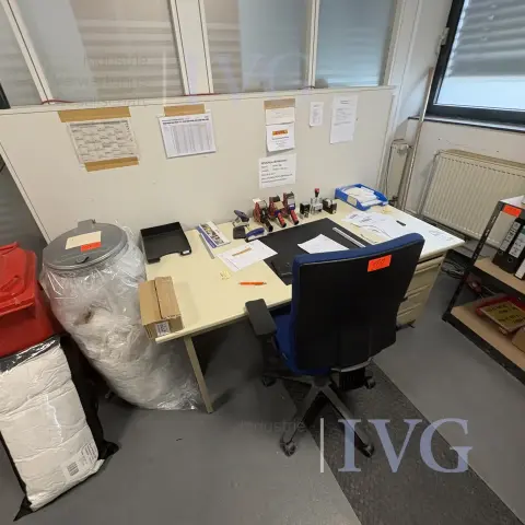 Schreibtisch