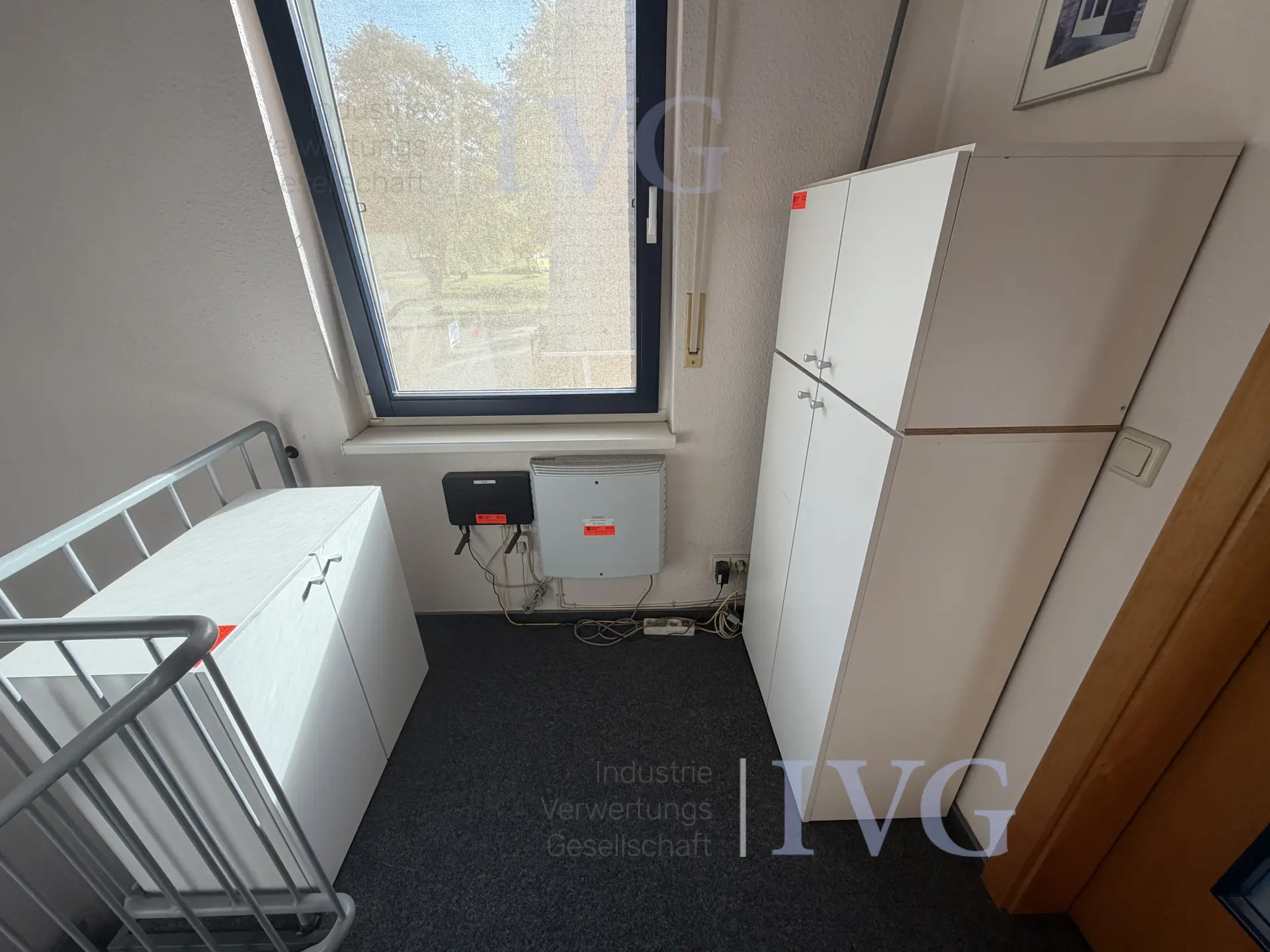 Schränke (cremé) – foto 4 – kavel bij IVG, Nordhorn