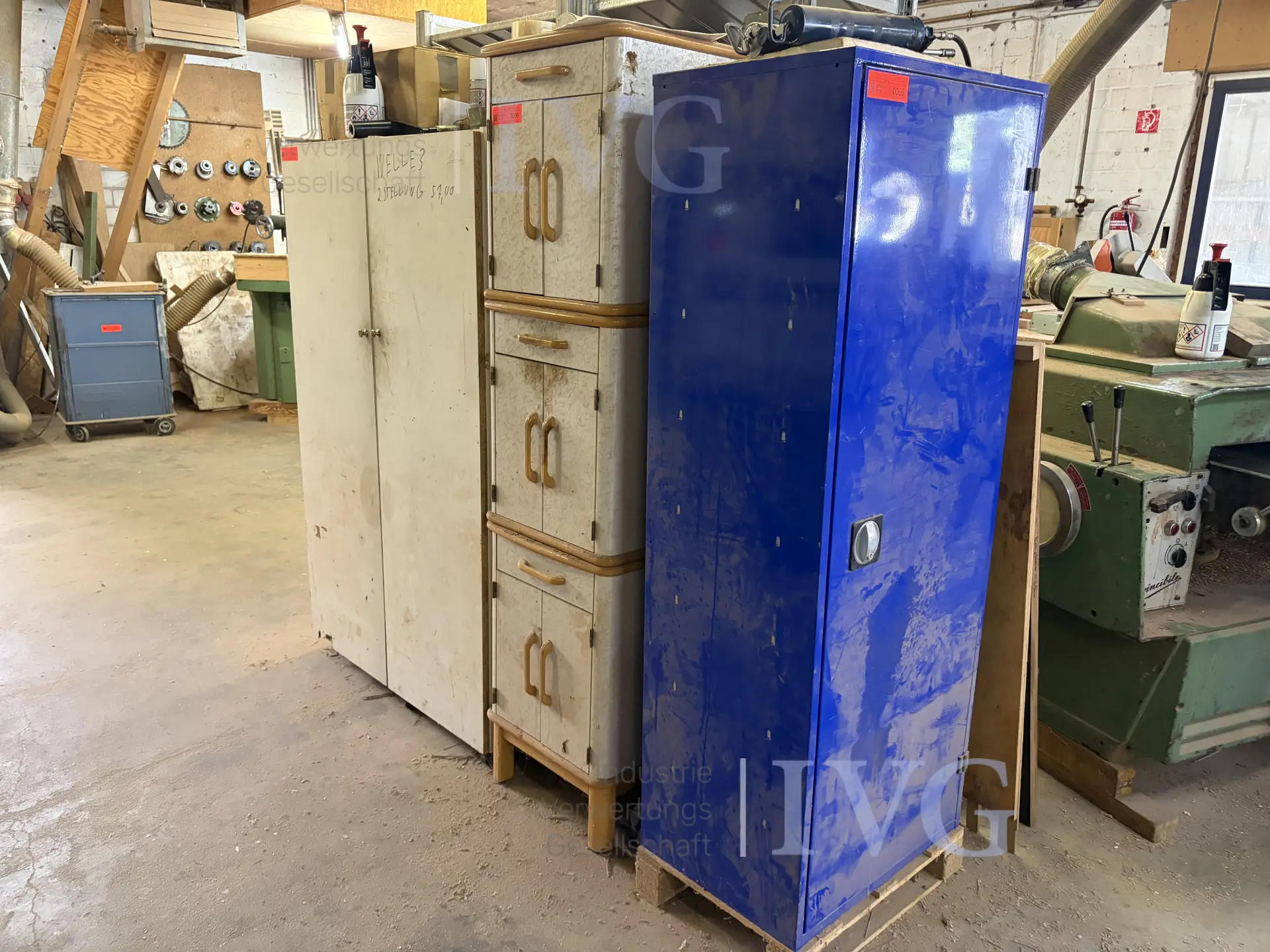 Stahl-Schrank (blau) – foto 8 – kavel bij IVG, Nordhorn