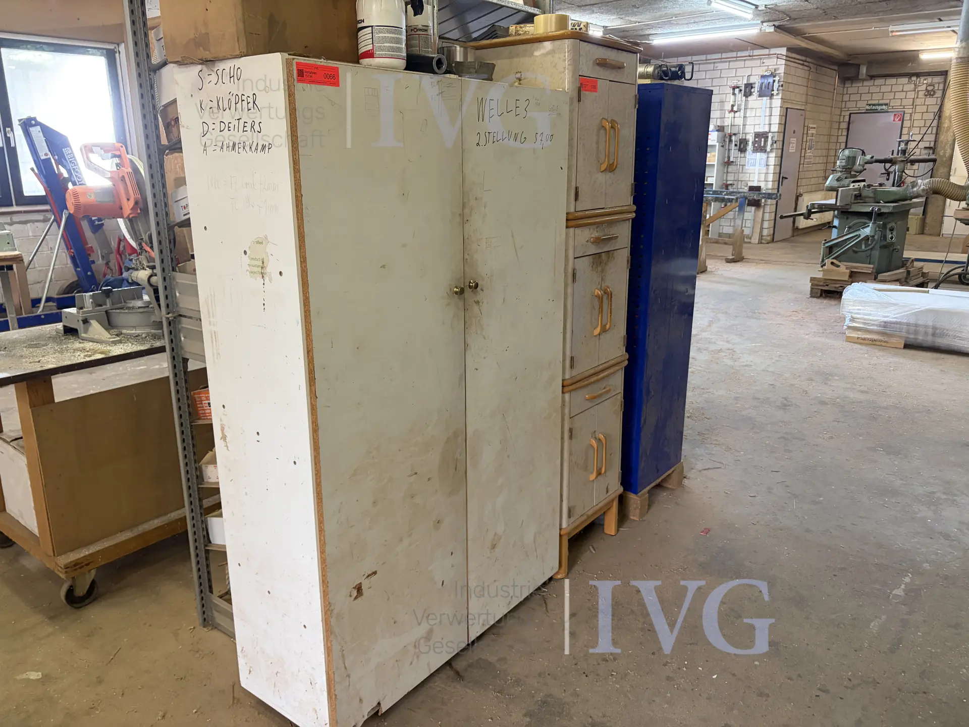 Stahl-Schrank (blau) – foto 9 – kavel bij IVG, Nordhorn