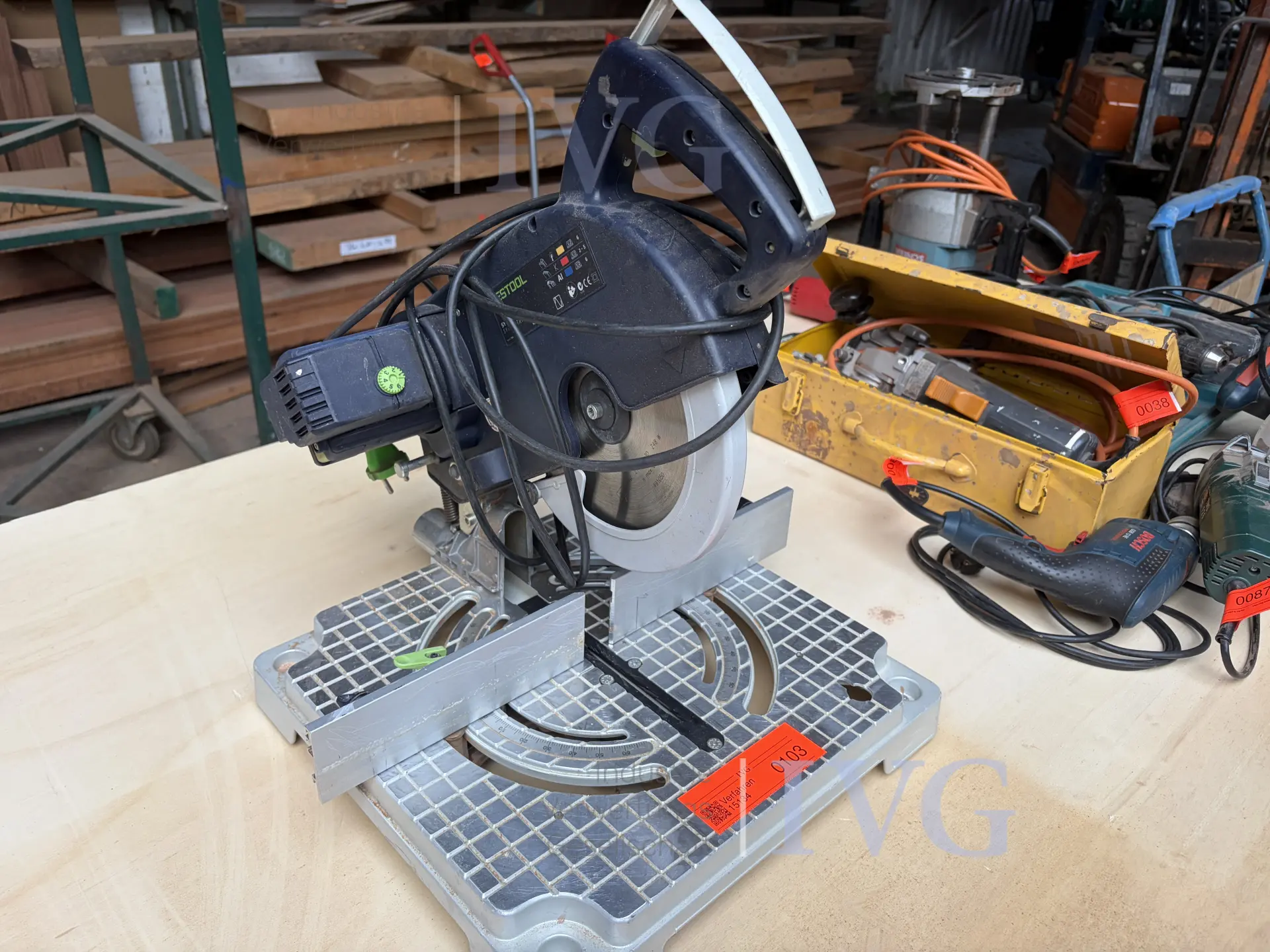 Kapp- und Gehrungssäge FESTOOL SYM 70 E – kavel bij IVG, Nordhorn