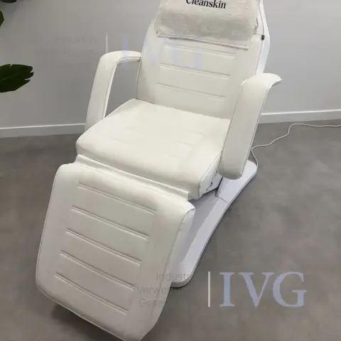Treatment room equipment