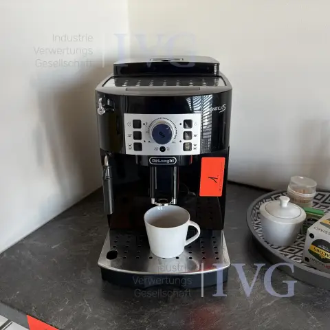 Kaffeevollautomat DELONGHI Magnifica S