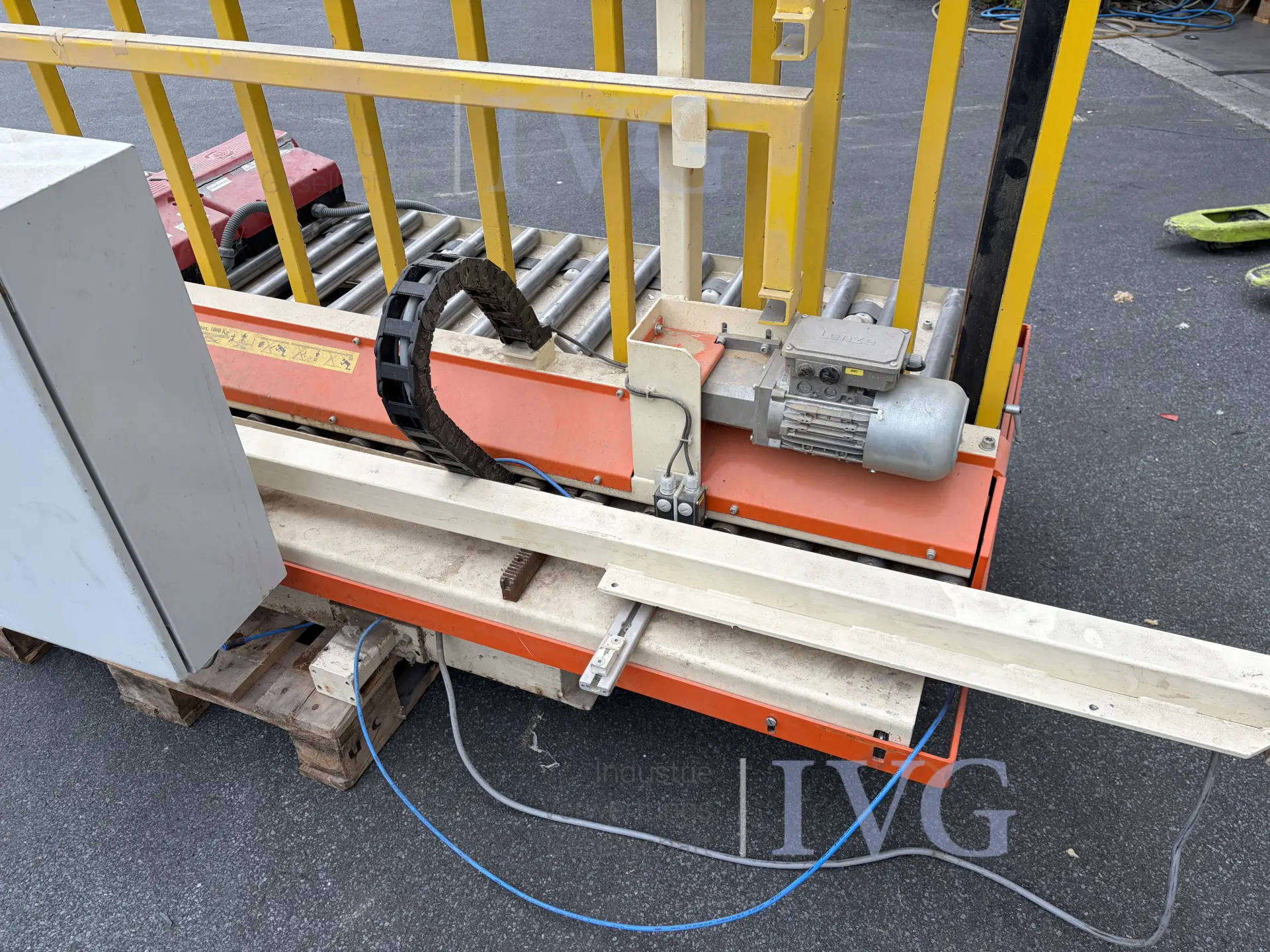 Heftafel met schaarmechanisme en stootrand – foto 18 – kavel bij IVG, Salzkotten-Mantinghausen