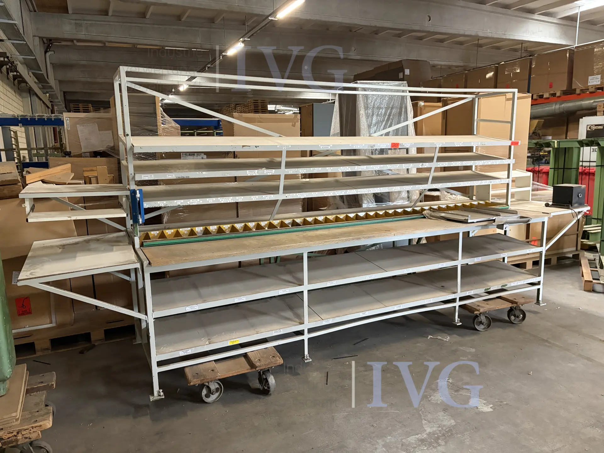 Arbeitstisch zum Packen von Beschlagbeutel – foto 2 – kavel bij IVG, Salzkotten-Mantinghausen