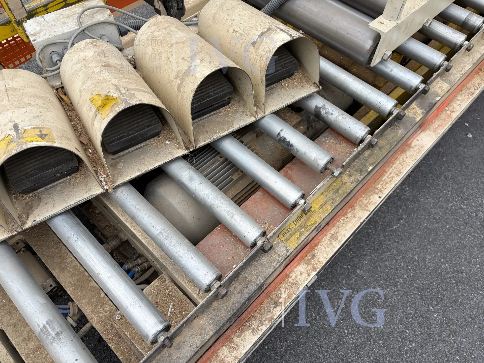 Heftafel met schaarmechanisme en stootrand – foto 5 – kavel bij IVG, Salzkotten-Mantinghausen