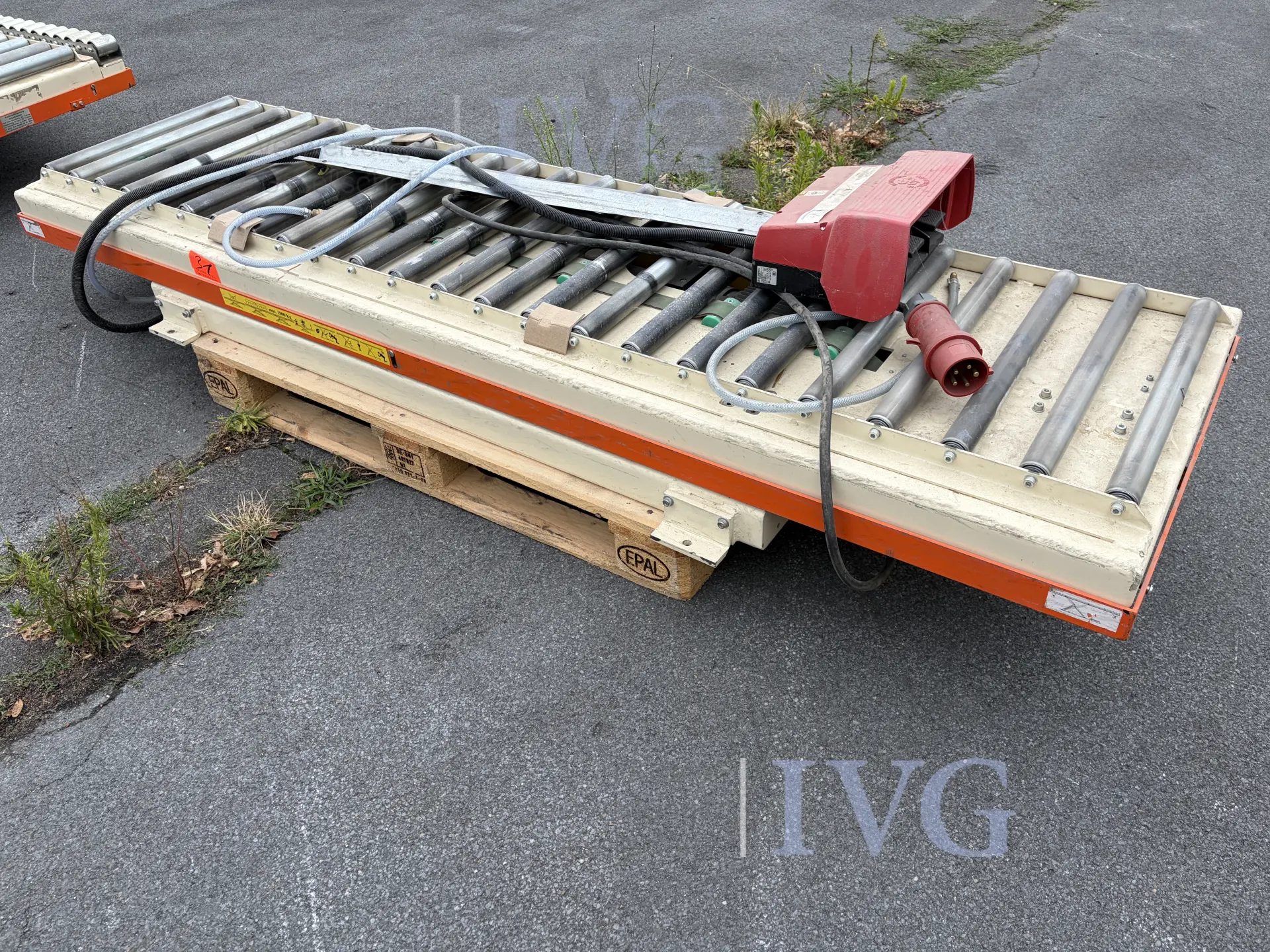 Heftafel met schaarmechanisme – foto 2 – kavel bij IVG, Salzkotten-Mantinghausen