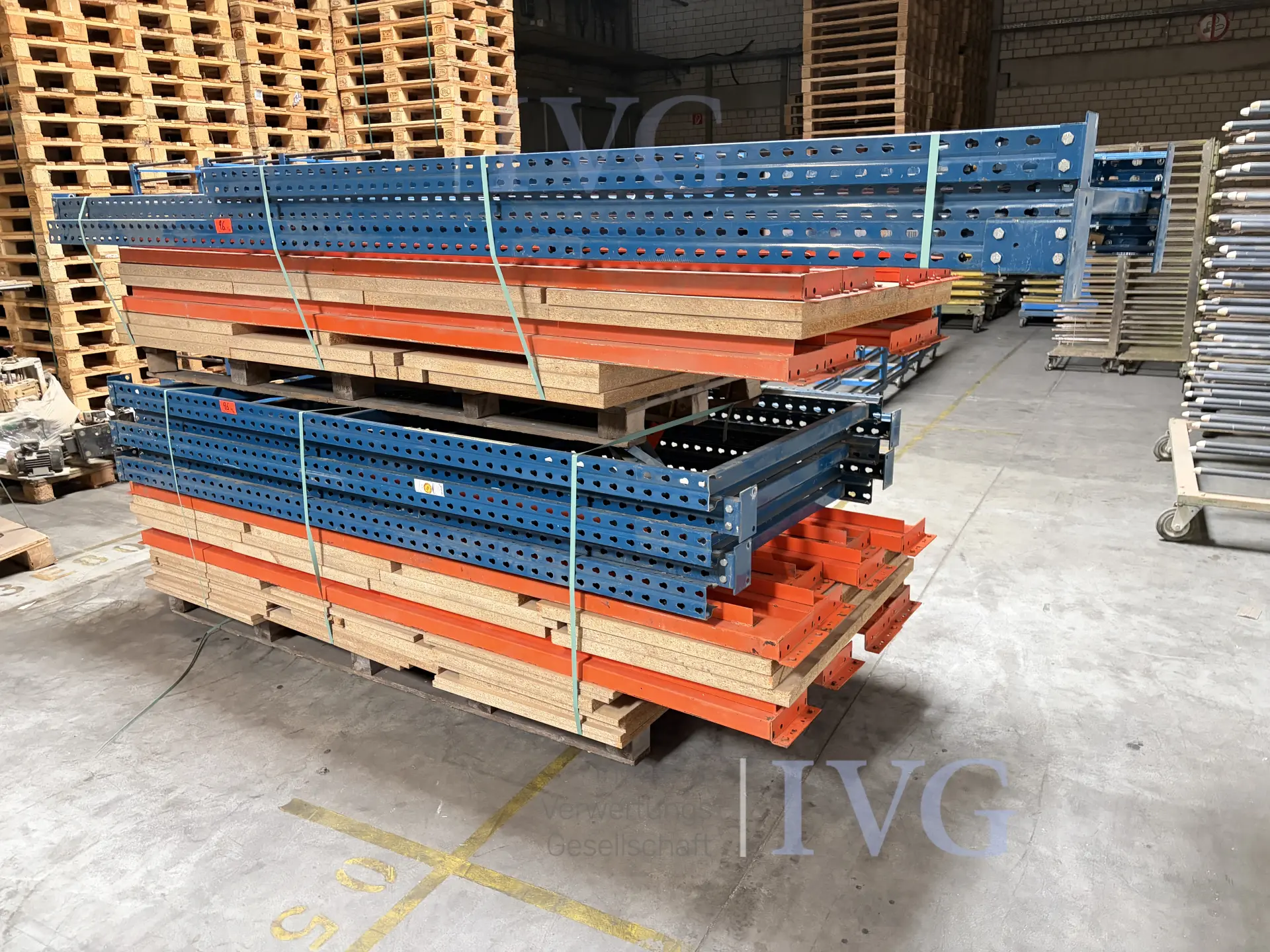 Palletrek – foto 2 – kavel bij IVG, Salzkotten-Mantinghausen