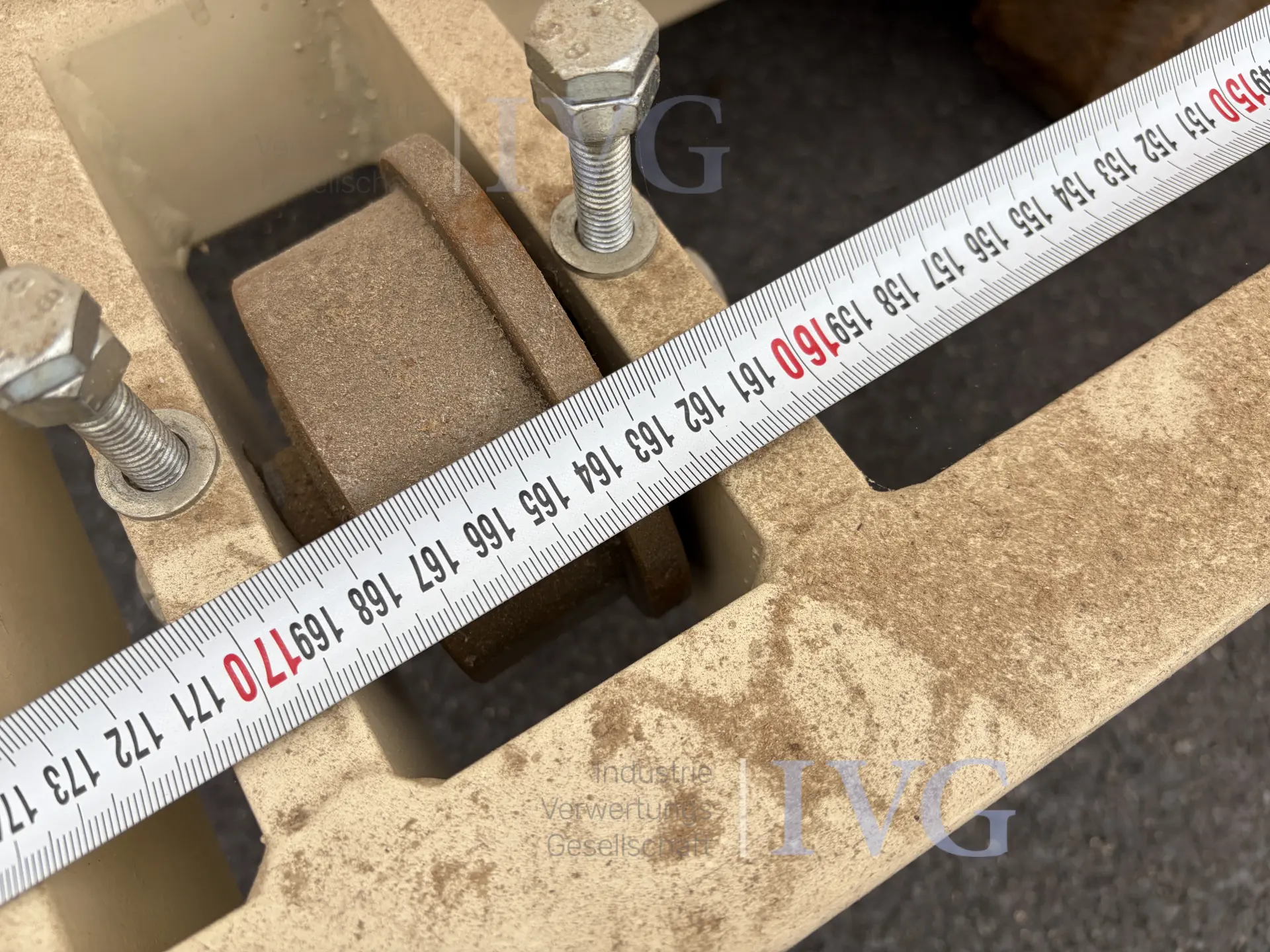 Heftafel met schaarmechanisme en stootrand – foto 17 – kavel bij IVG, Salzkotten-Mantinghausen
