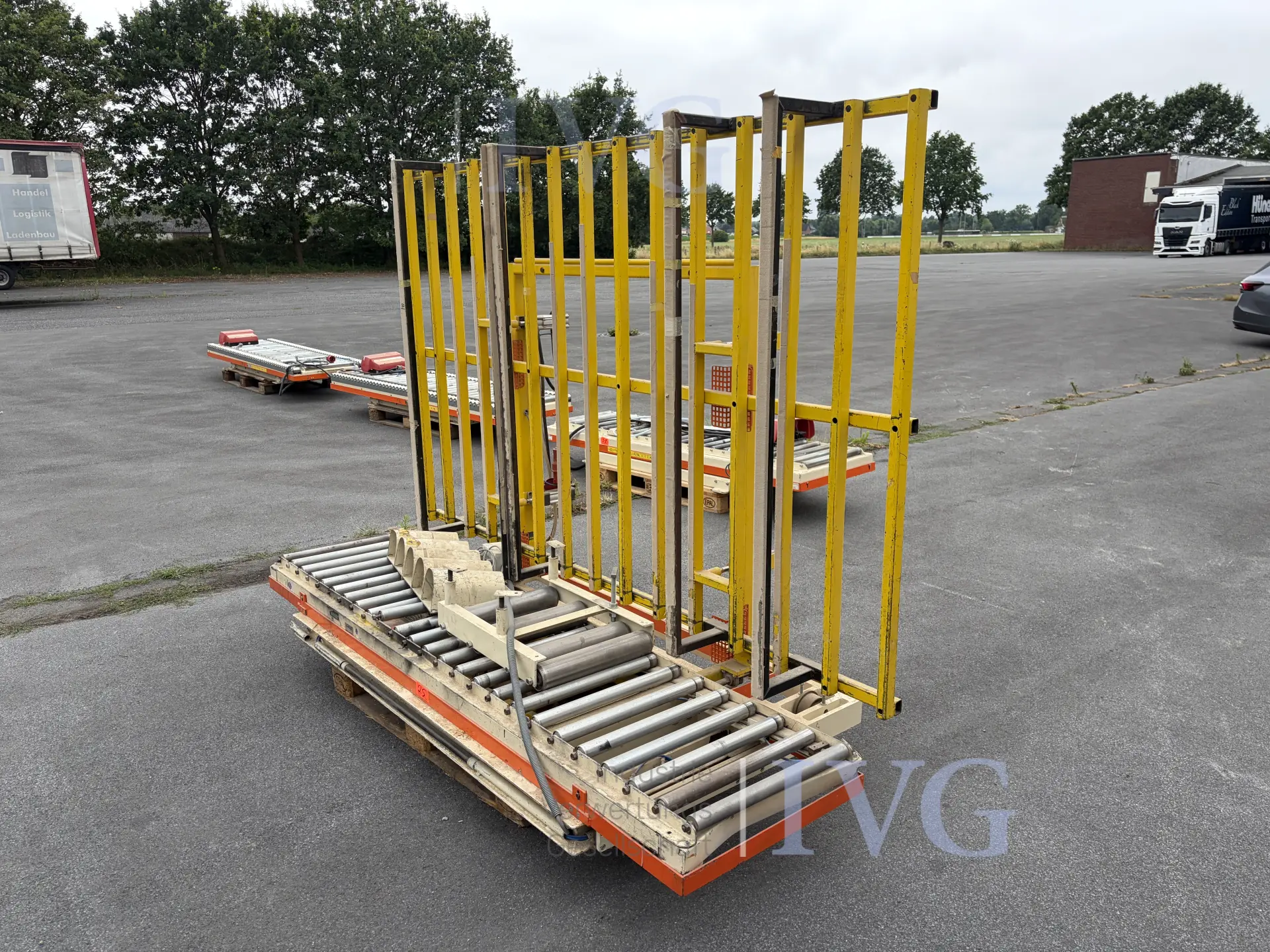 Heftafel met schaarmechanisme en stootrand – foto 18 – kavel bij IVG, Salzkotten-Mantinghausen