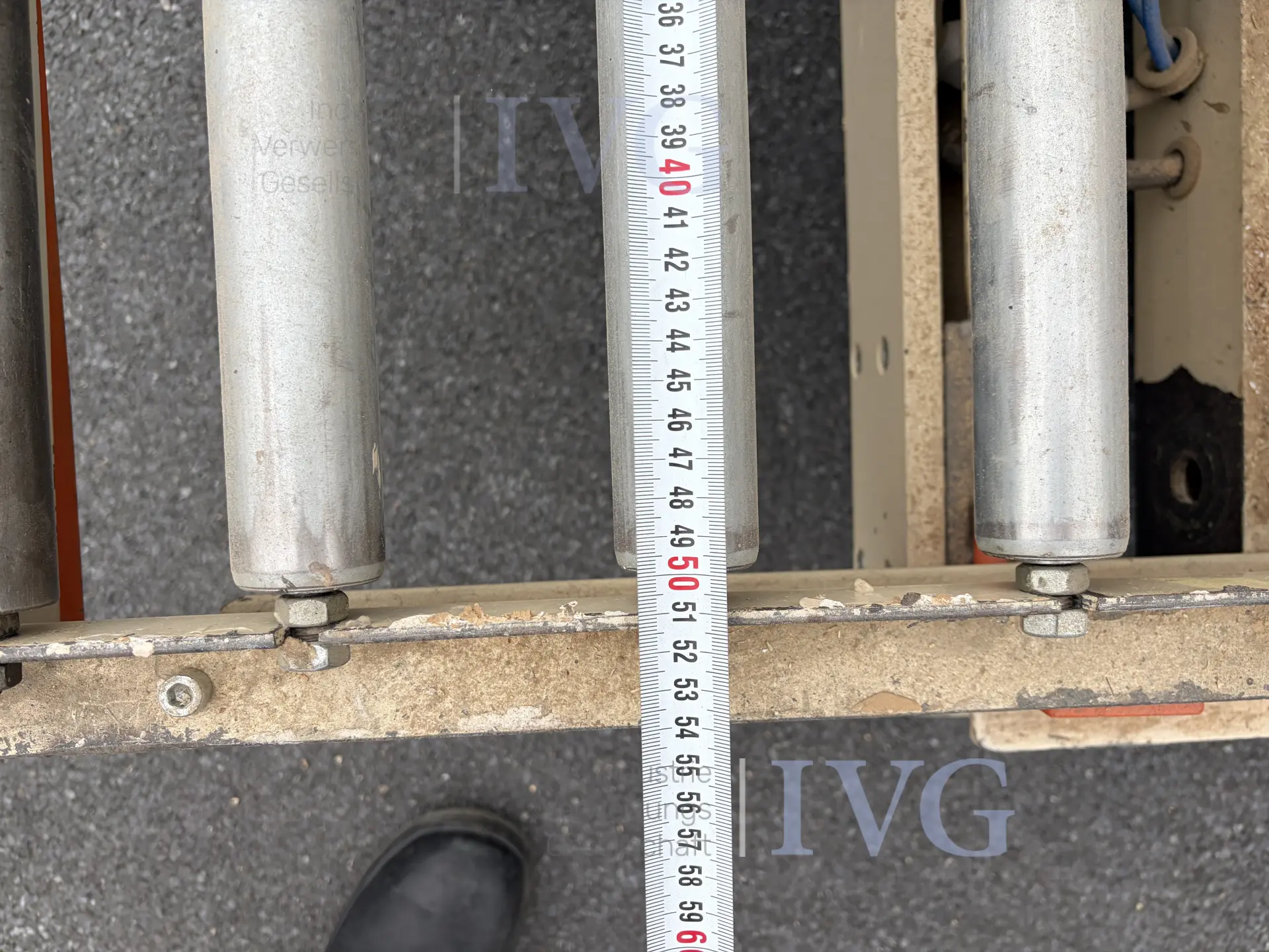 Heftafel met schaarmechanisme en stootrand – foto 10 – kavel bij IVG, Salzkotten-Mantinghausen