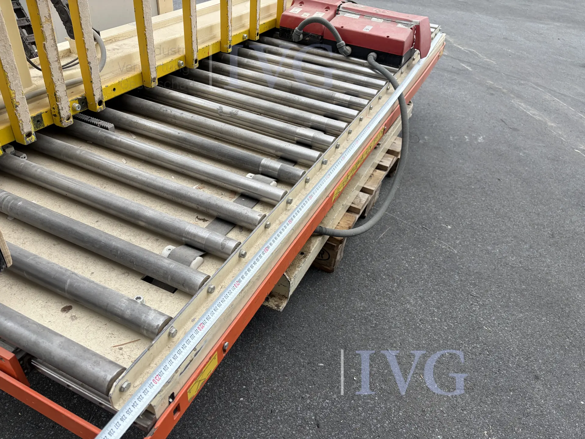 Heftafel met schaarmechanisme en stootrand – foto 7 – kavel bij IVG, Salzkotten-Mantinghausen