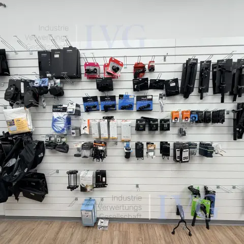 Thumbnail 4