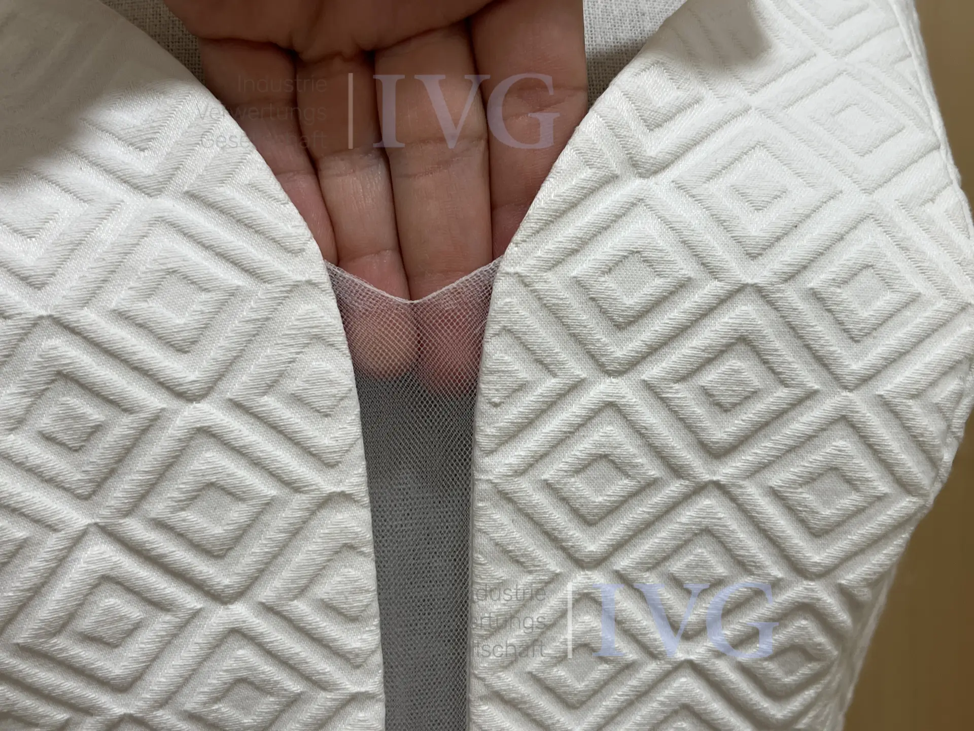 Bruidsjurk JURKEN MAKEN BRUIDEN R. Schneider – foto 4 – kavel bij IVG, Amstetten