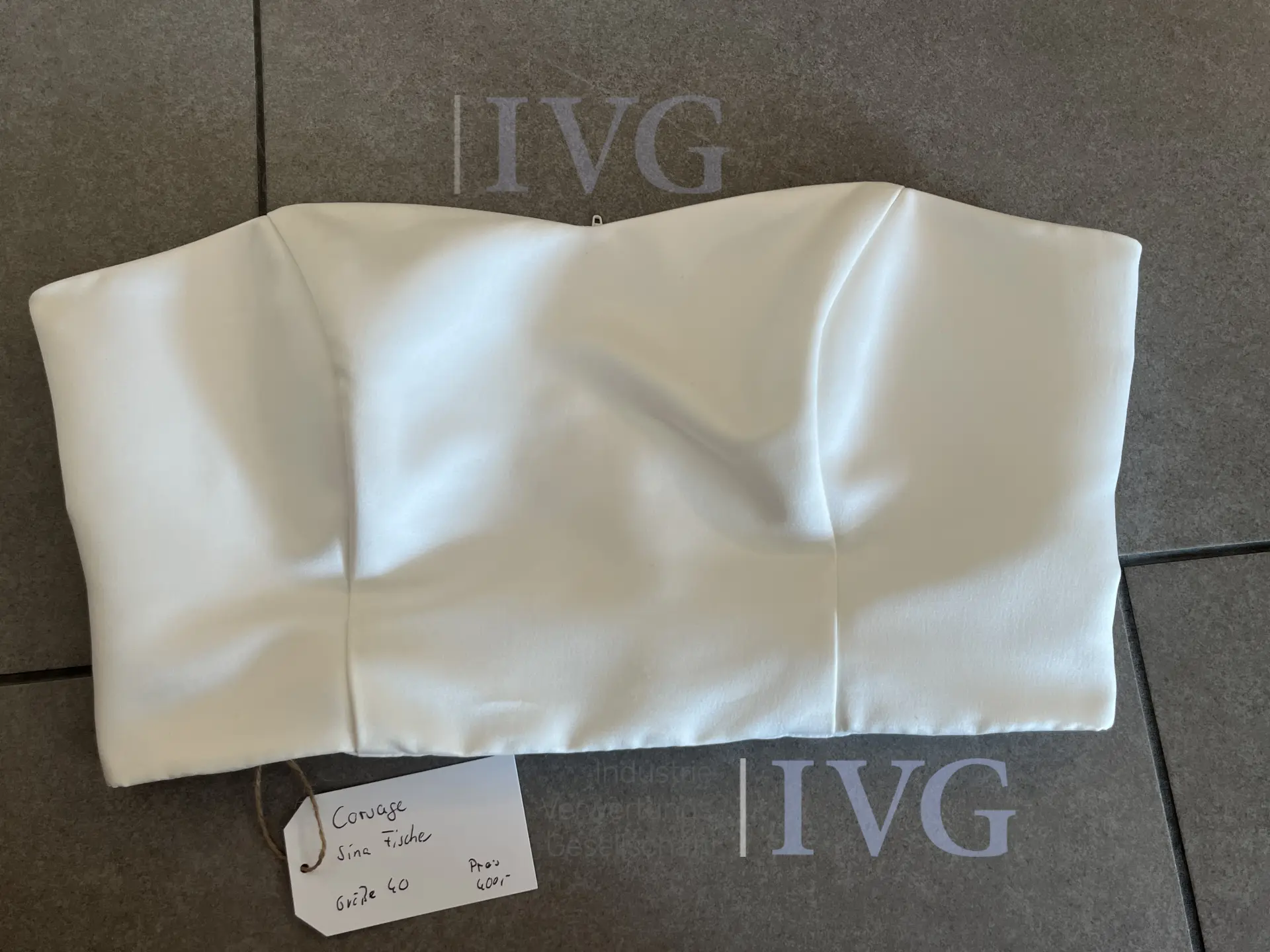Brautcorsage SINA FISCHER – kavel bij IVG, Amstetten