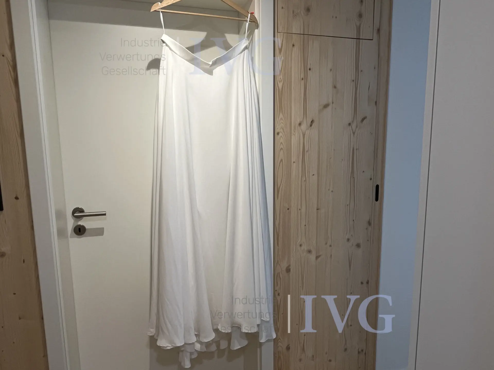Brautrock ELEMENTAR BRAUTKLEIDER C. Roche – kavel bij IVG, Amstetten