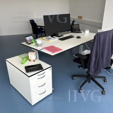 OKA electrically height-adjustable desk