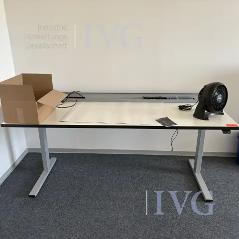 OKA electrically height-adjustable desk