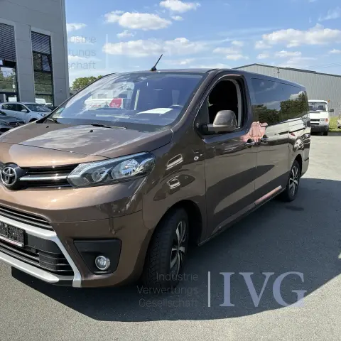 Multi-purpose vehicle TOYOTA Proace