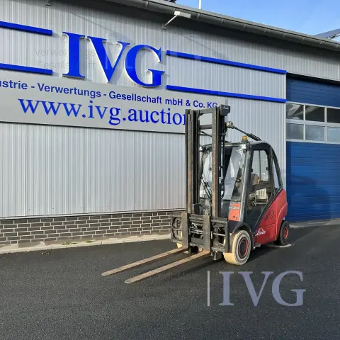 Diesel-Frontstapler mit geschlossener Kabine LINDE H30D
