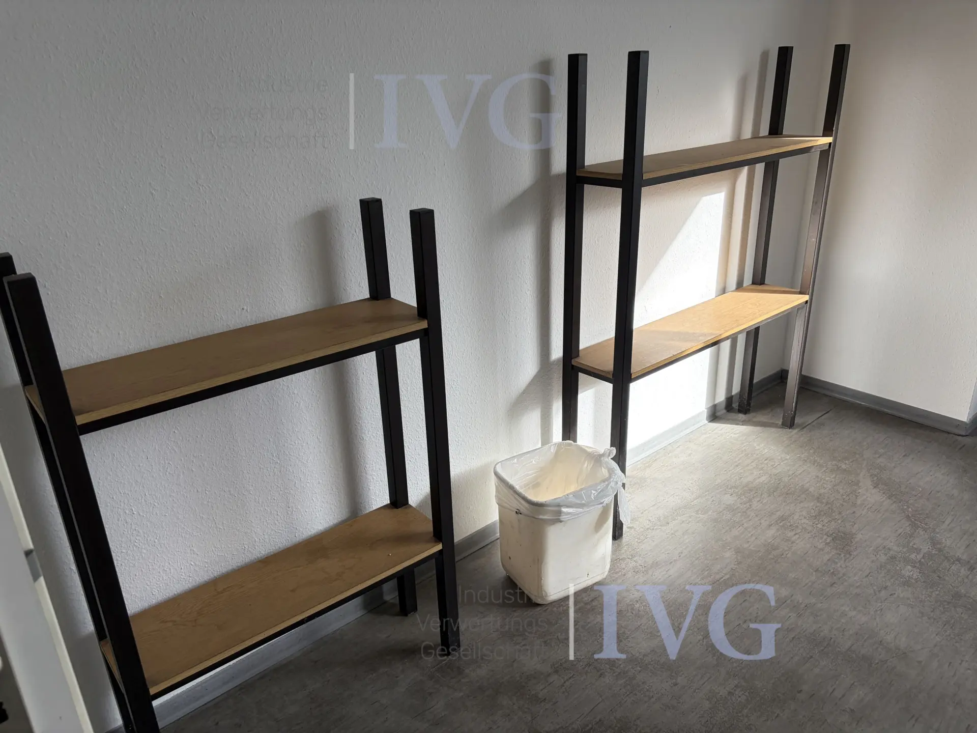 Posten Meubels – foto 2 – kavel bij IVG, Neumünster