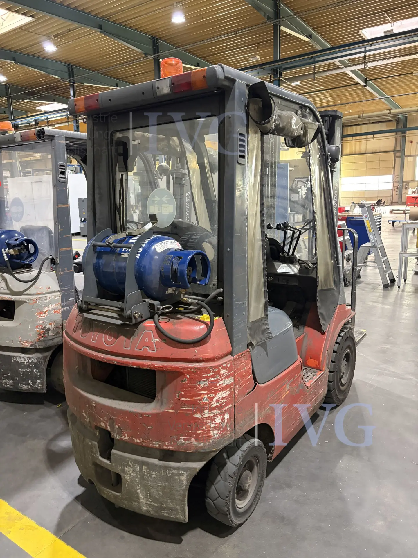 Treibgas-Gabelstapler (spätere Herausgabe/Abholung) TOYOTA 42-7FGF15 – foto 4 – kavel bij IVG, Neumünster