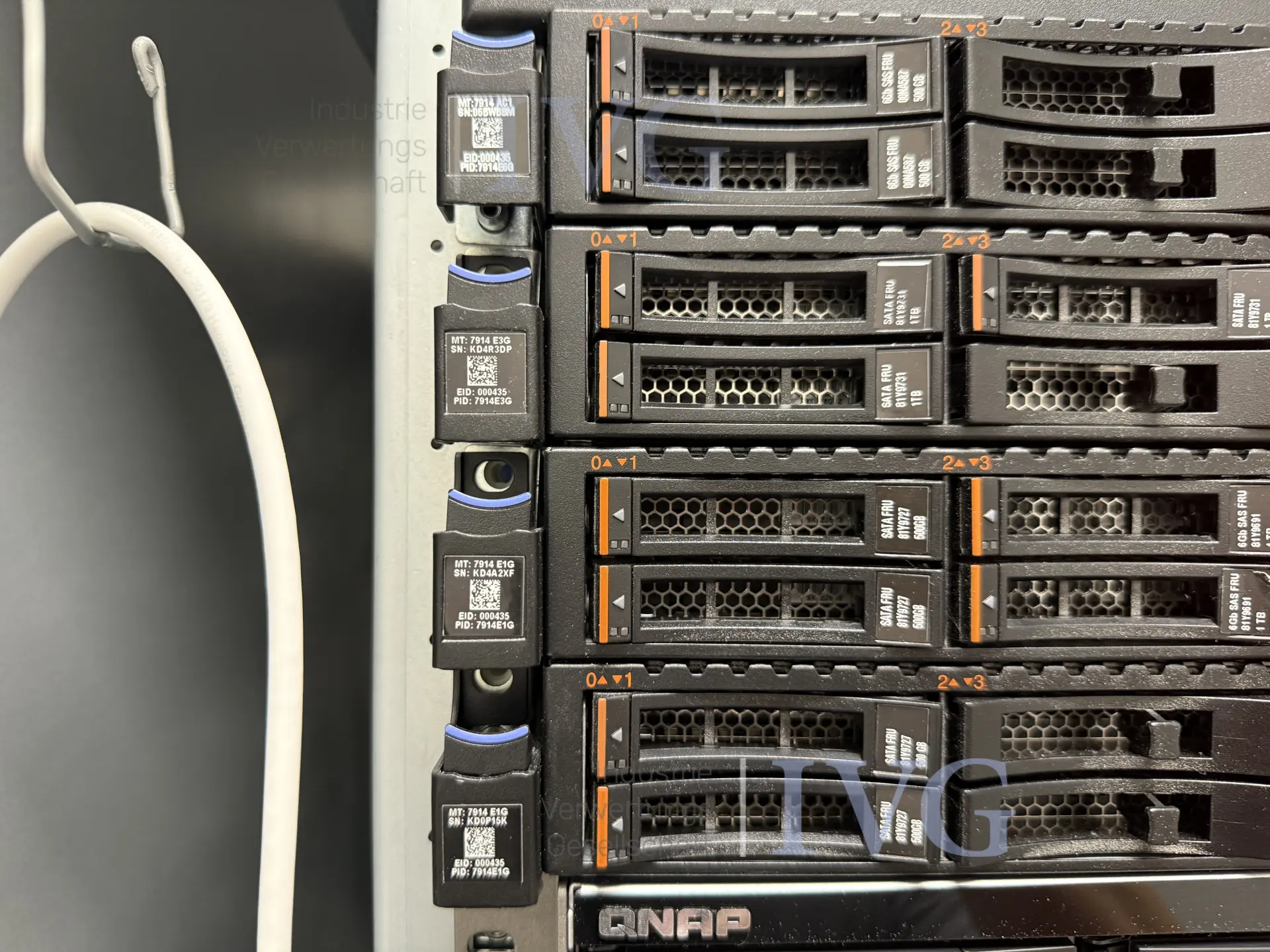 Posten Server-Hardware – foto 4 – kavel bij IVG, Neumünster