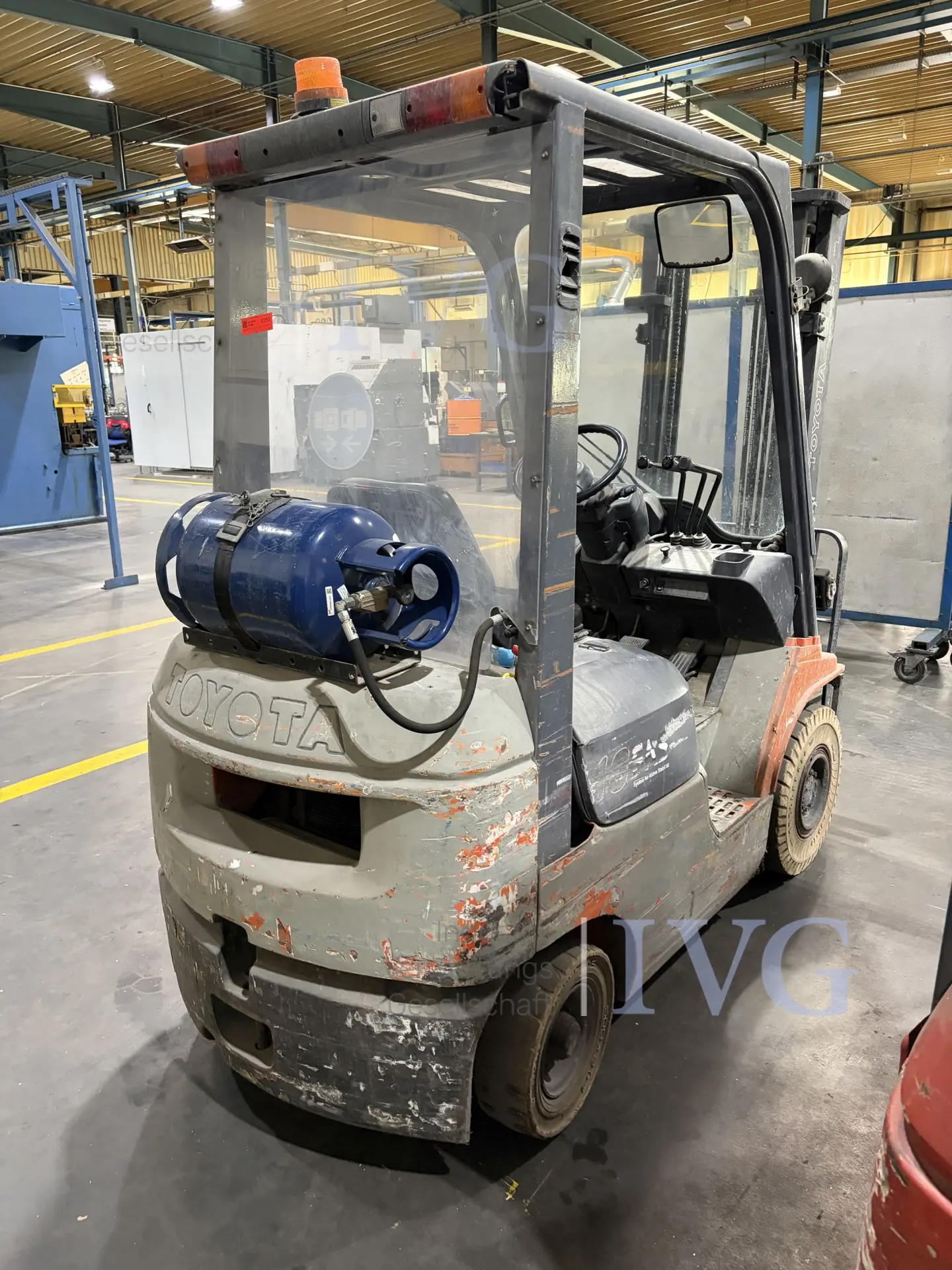 Treibgas-Gabelstapler (spätere Herausgabe/Abholung) TOYOTA 42-7FGF18 – foto 3 – kavel bij IVG, Neumünster