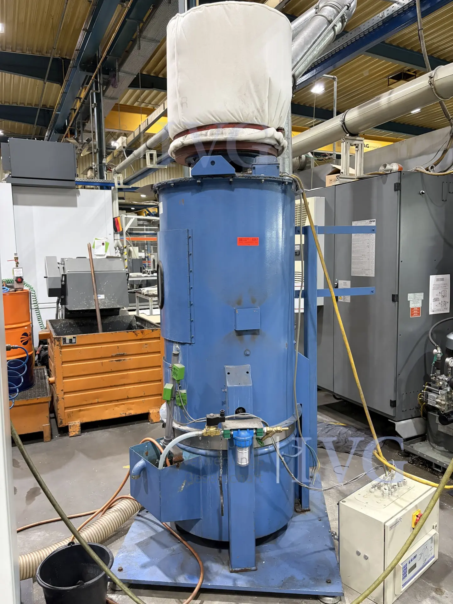 Späneabsaugfilteranlage (blau) – foto 2 – kavel bij IVG, Neumünster