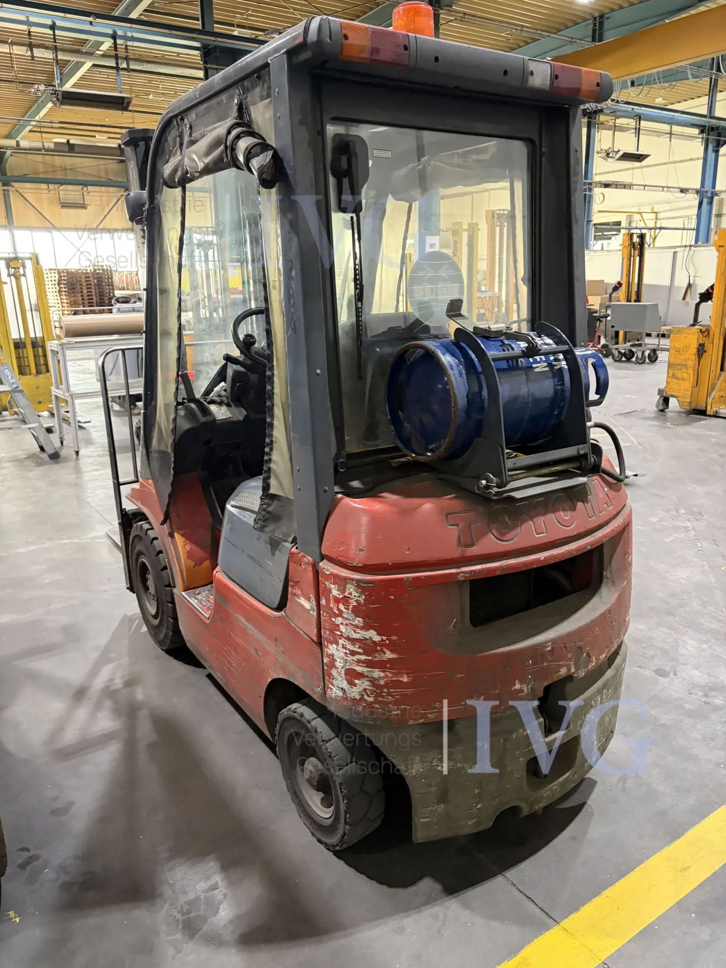 Treibgas-Gabelstapler (spätere Herausgabe/Abholung) TOYOTA 42-7FGF15 – foto 3 – kavel bij IVG, Neumünster
