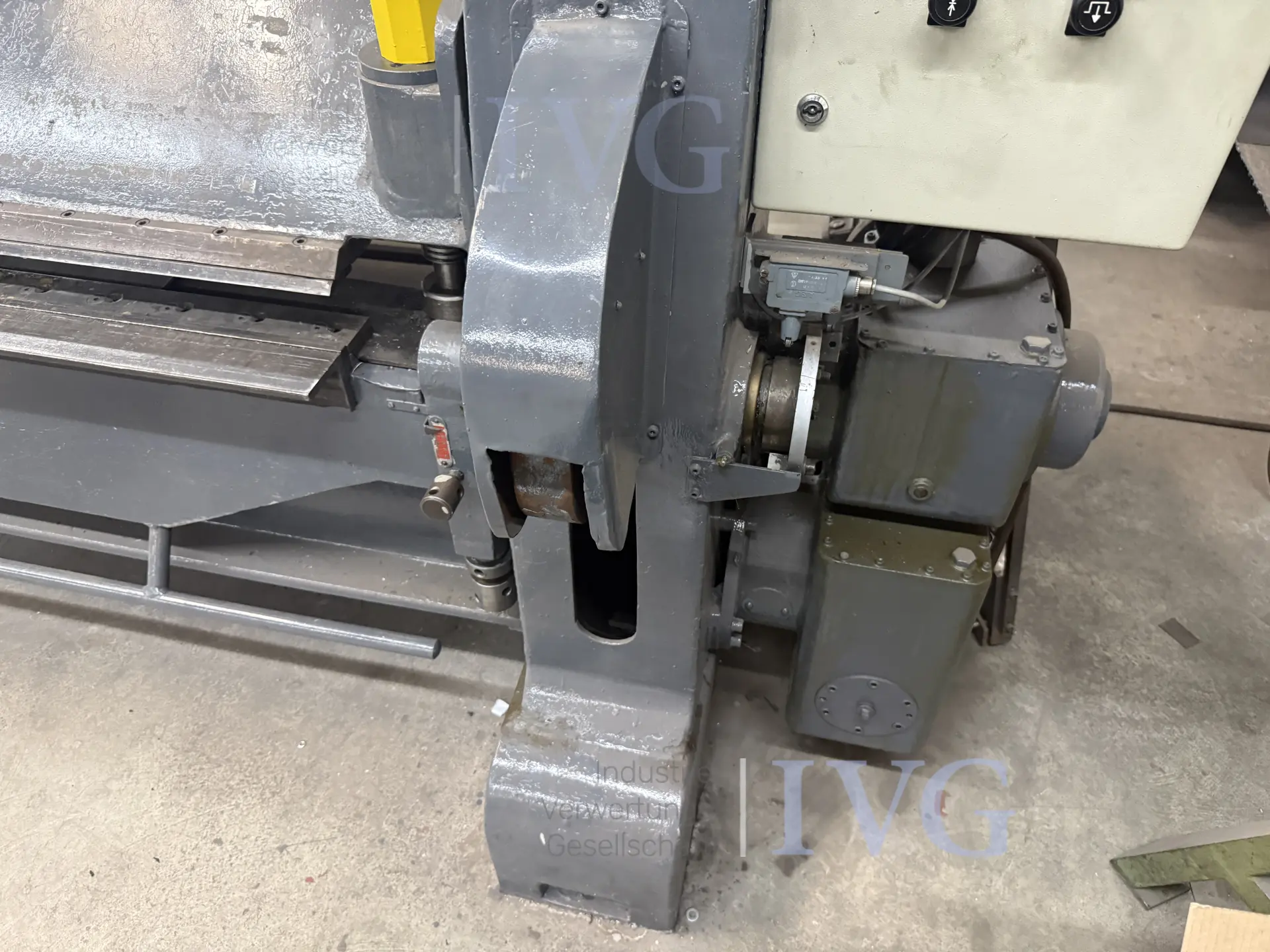 Schwenkbiegemaschine HZR20/1579 – foto 5 – kavel bij IVG, Neumünster