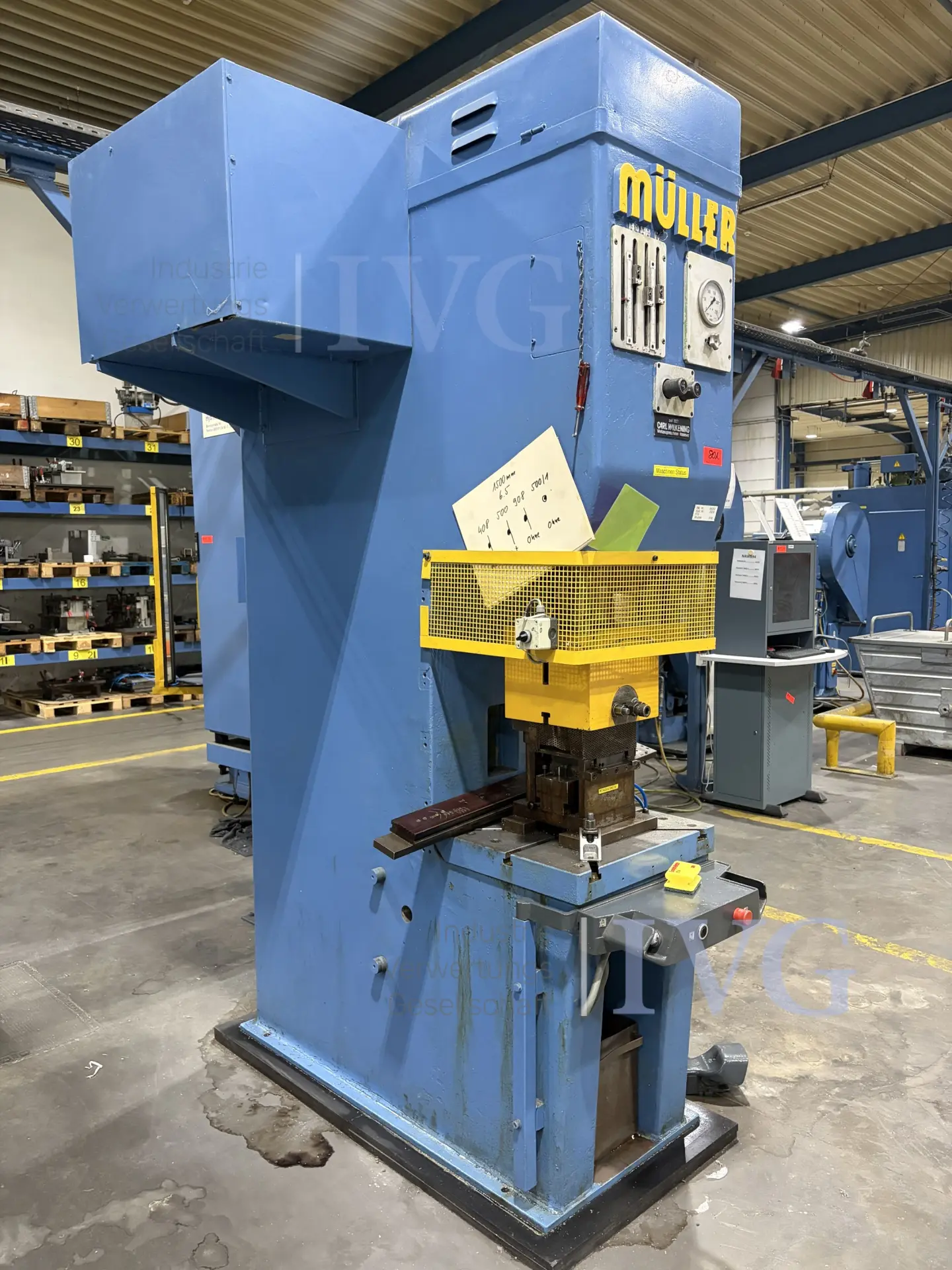 hydraulische Einständerpresse MÜLLER WEINGARTEN CD 63.12.10 – foto 2 – kavel bij IVG, Neumünster