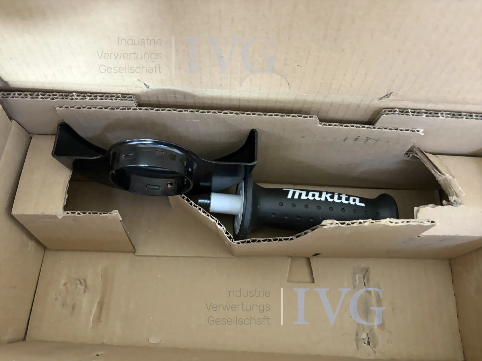 Akku-Winkelschleifer MAKITA DGA519 – foto 4 – kavel bij IVG, Bielefeld