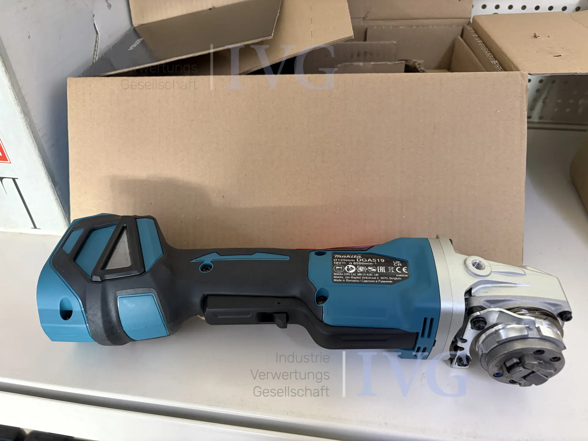 Akku-Winkelschleifer MAKITA DGA519 – foto 7 – kavel bij IVG, Bielefeld