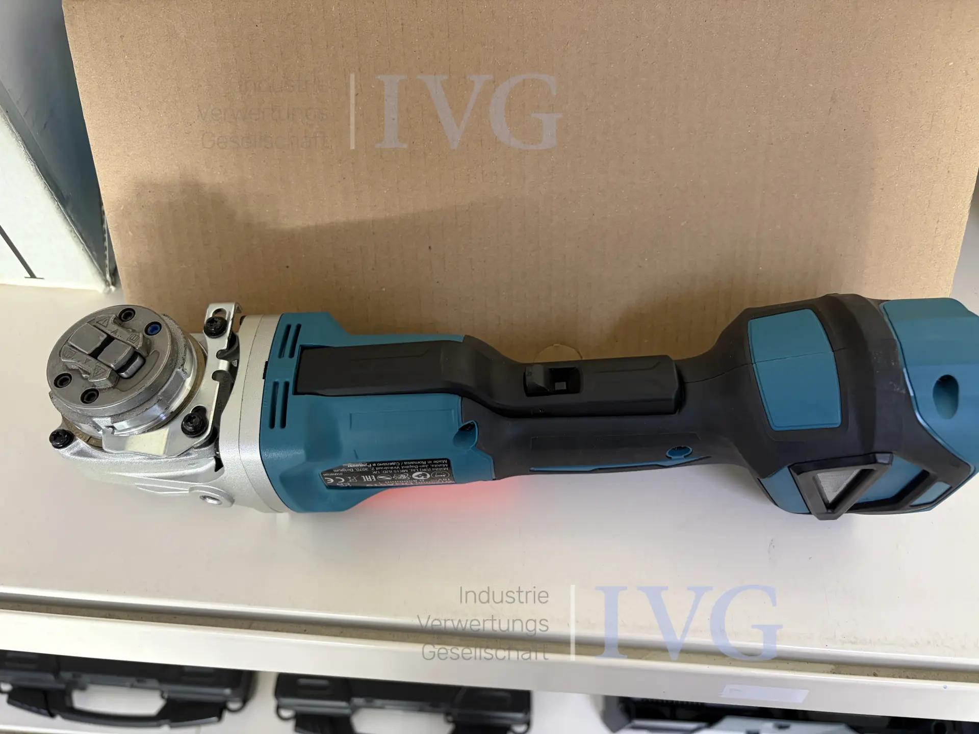 Akku-Winkelschleifer MAKITA DGA519 – foto 5 – kavel bij IVG, Bielefeld
